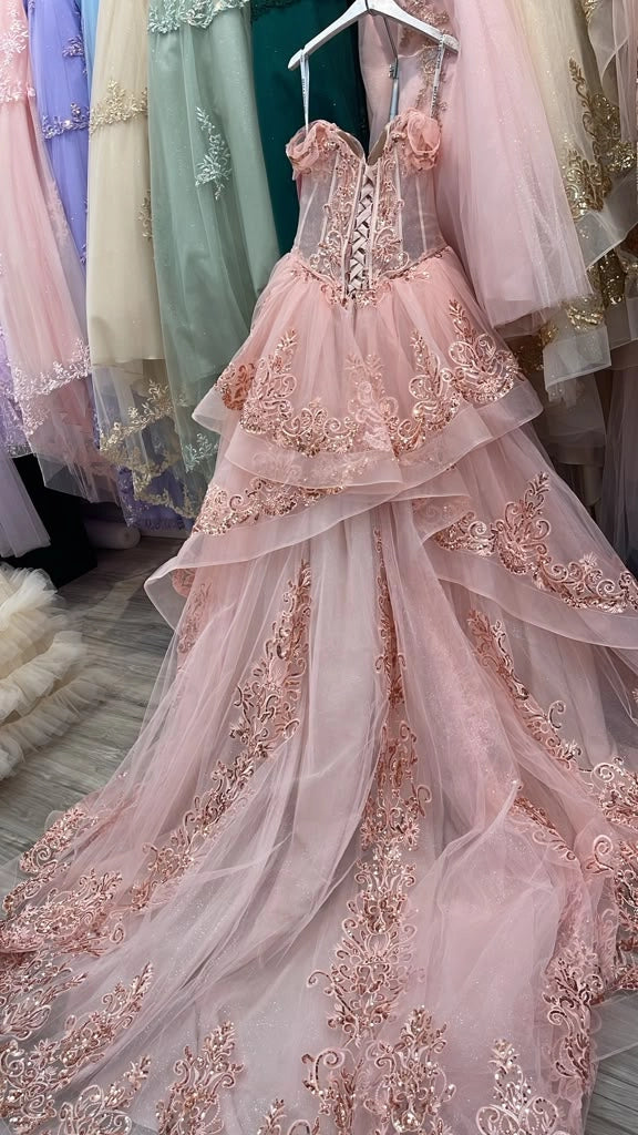 Luxury Ball Gown Sweetheart Off‑Shoulder Corset Back Chapel Train Quinceanera Dress