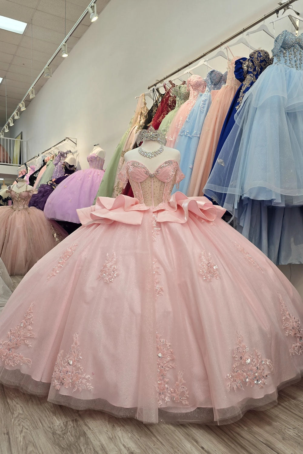 Glamorous Ball Gown Sweetheart Off‑Shoulder Corset Back Chapel Train Quinceanera Dress