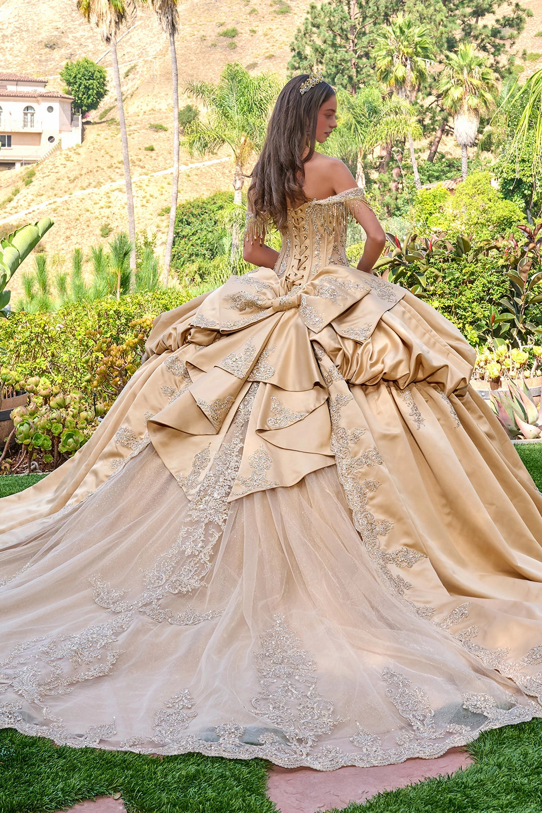 Luxury Ball Gown Sweetheart Off‑Shoulder Corset Back Cathedral Train Quinceanera Dress