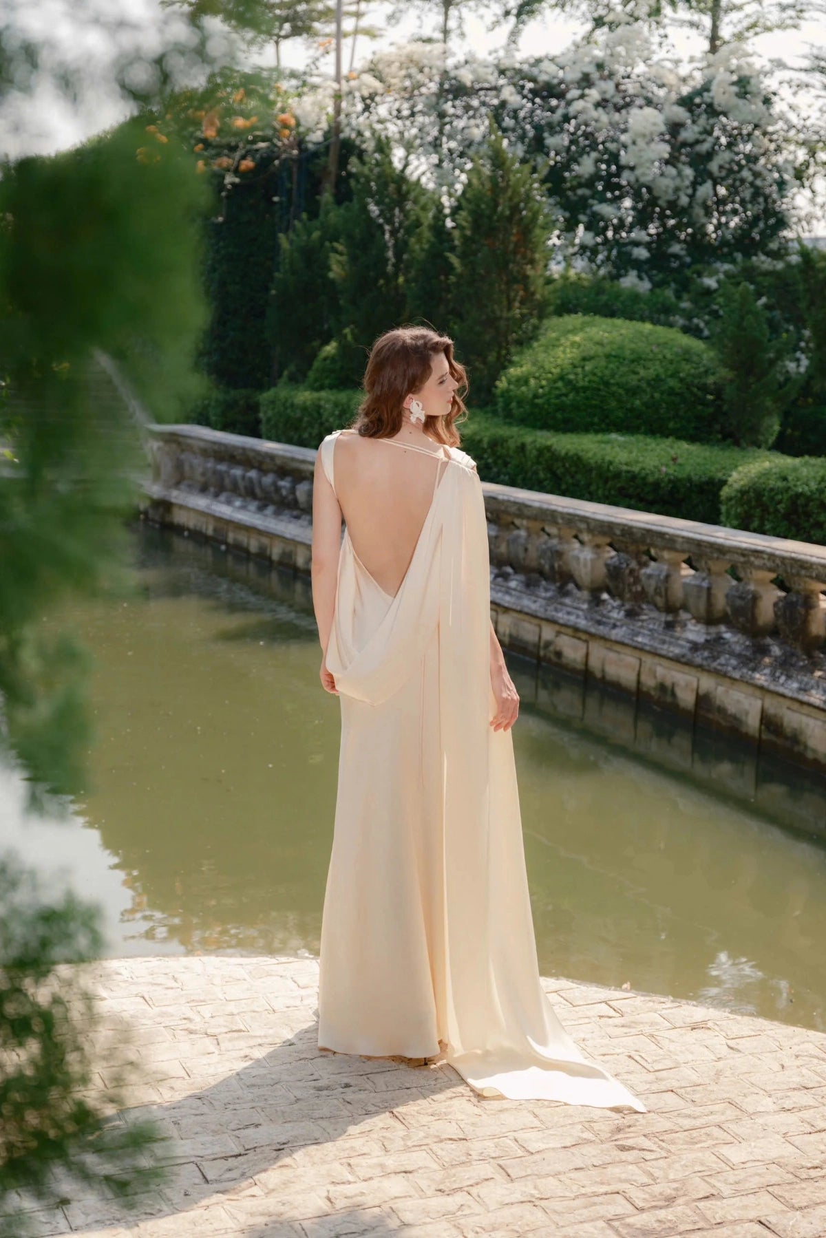 Luxury Sheath Cowl Sleeveless Open Back Floor‑Length Wedding Dress