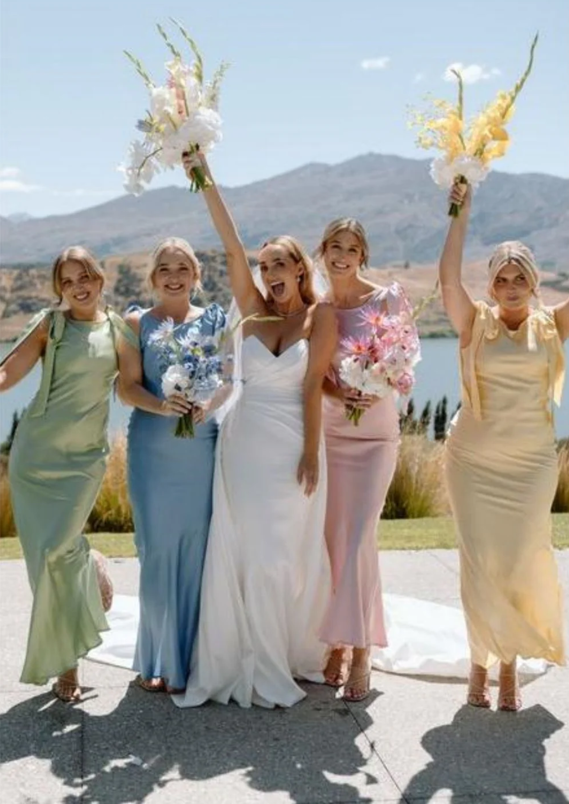 Sweet Sheath Bateau Neckline Satin Charmeuse Long Bridesmaid Dress with Bowknot Bridesmaid Dress for Outdoor Wedding Party