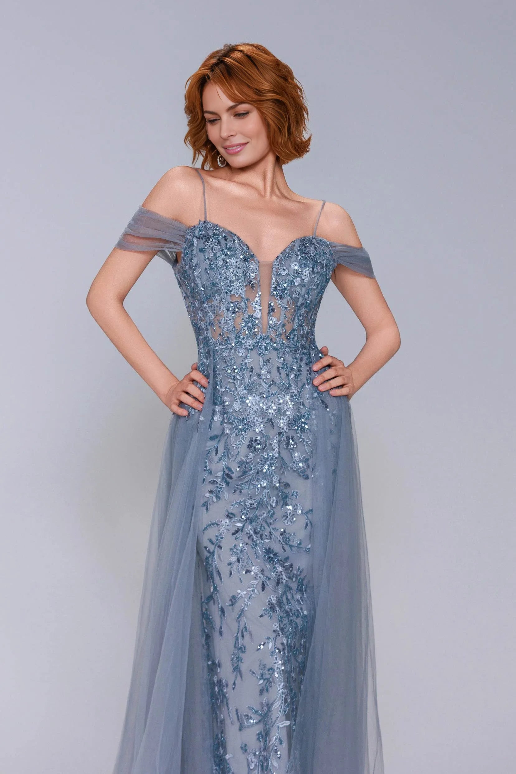 Radiant Mermaid Plunge Neck Off-Shoulder Tulle Appliqué Evening Gown