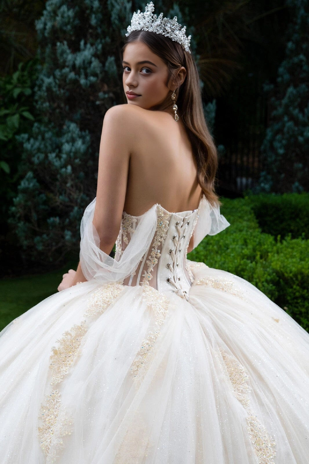 Elegant Ball Gown Off‑Shoulder Tulle Flutter Sleeve Lace‑Up Back Cathedral Train Quinceanera Dress