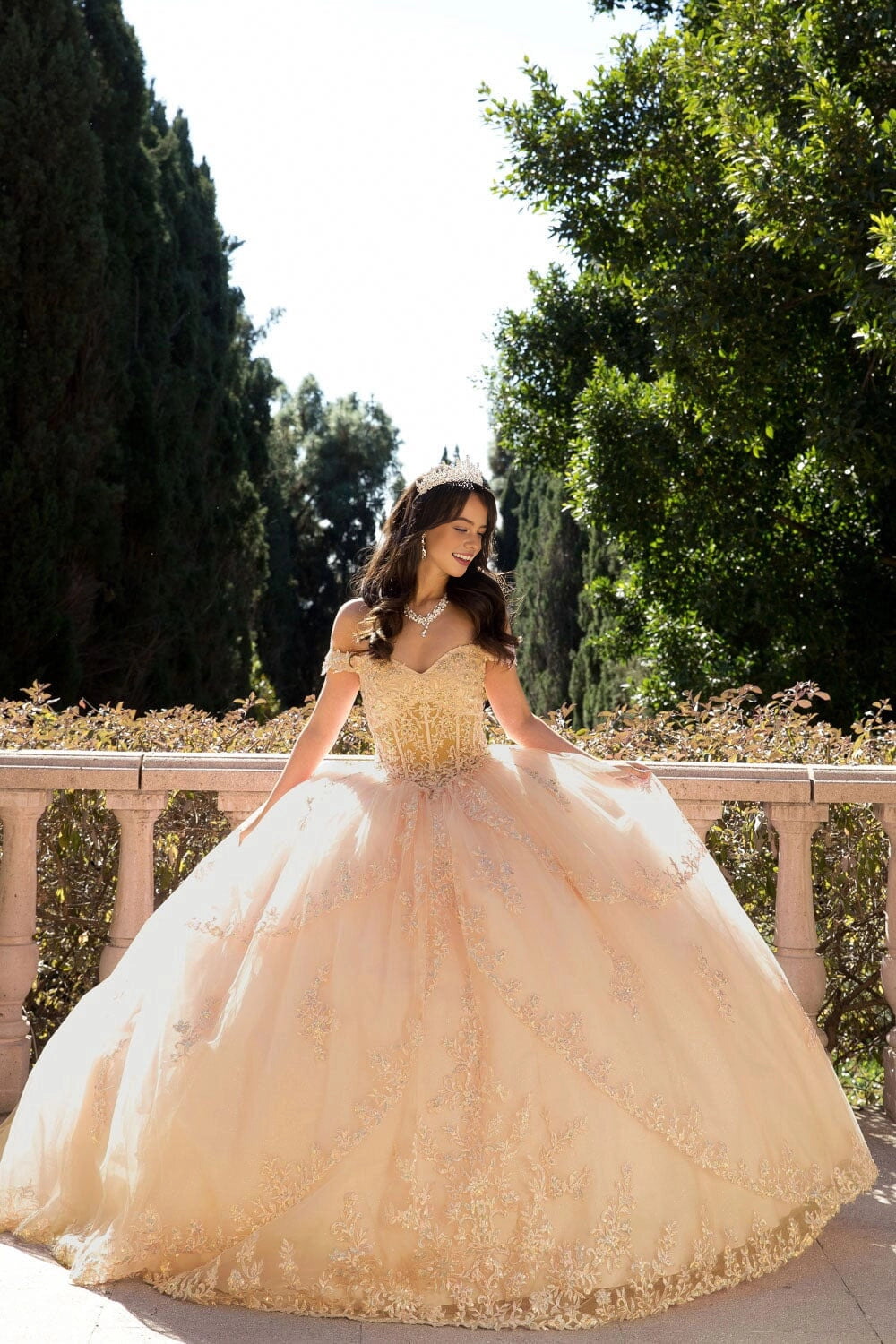 Elegant Ball Gown Sweetheart Off‑Shoulder Corset Back Court Train Quinceanera Dress