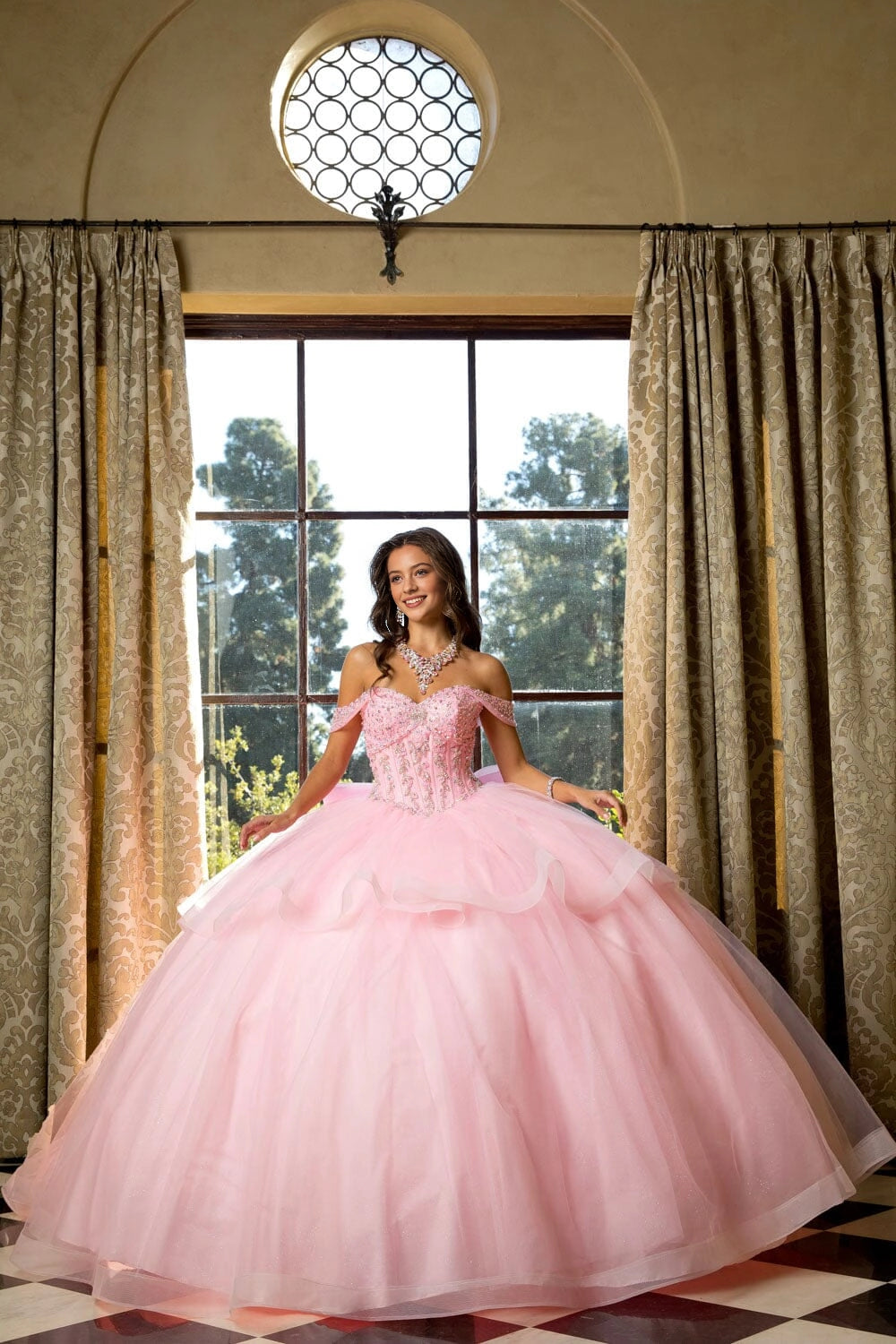 Fairy‑tale Ball Gown Sweetheart Off‑Shoulder Corset Back Chapel Train Quinceanera Dress