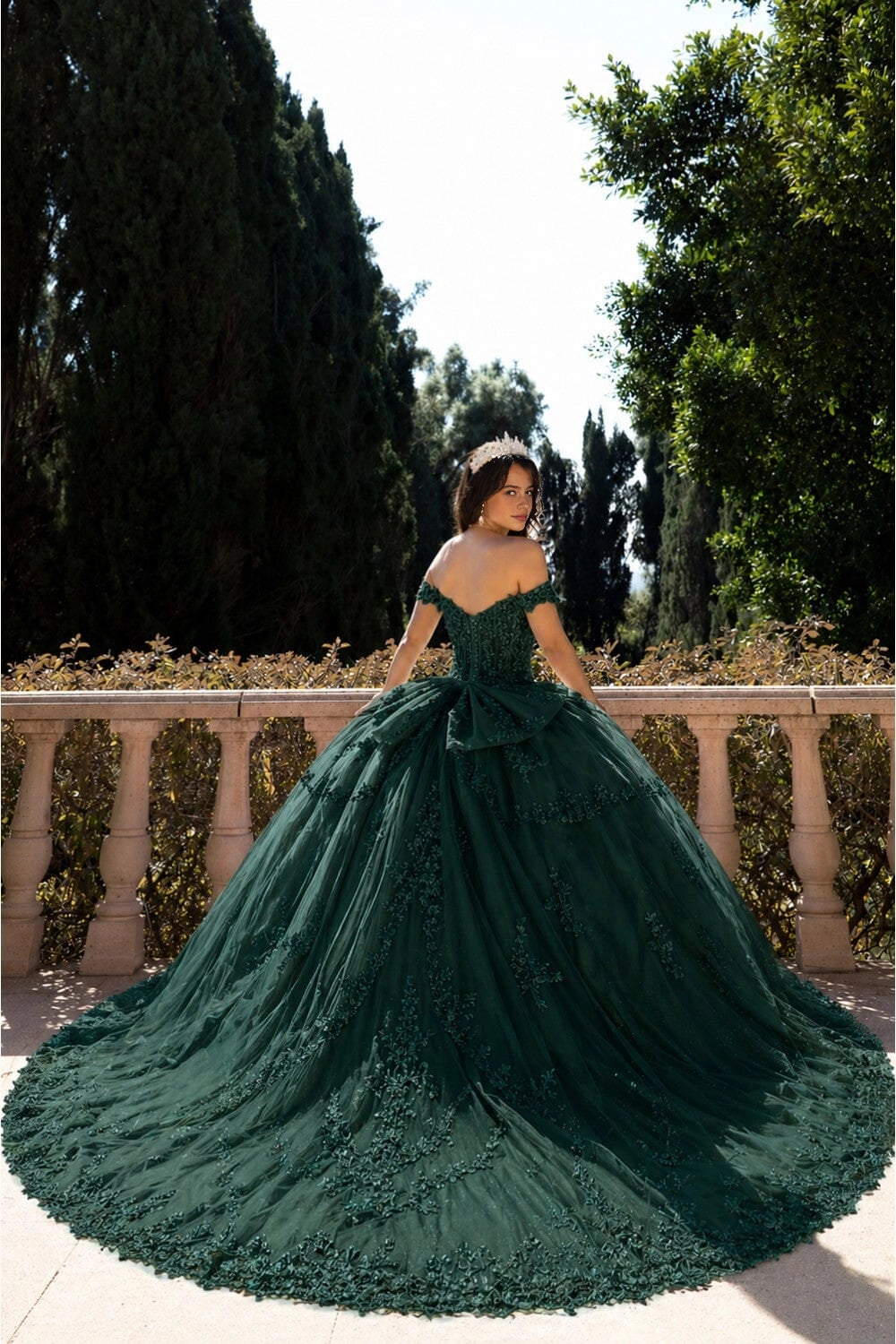 Elegant Ball Gown Sweetheart Off‑Shoulder Corset Back Court Train Quinceanera Dress