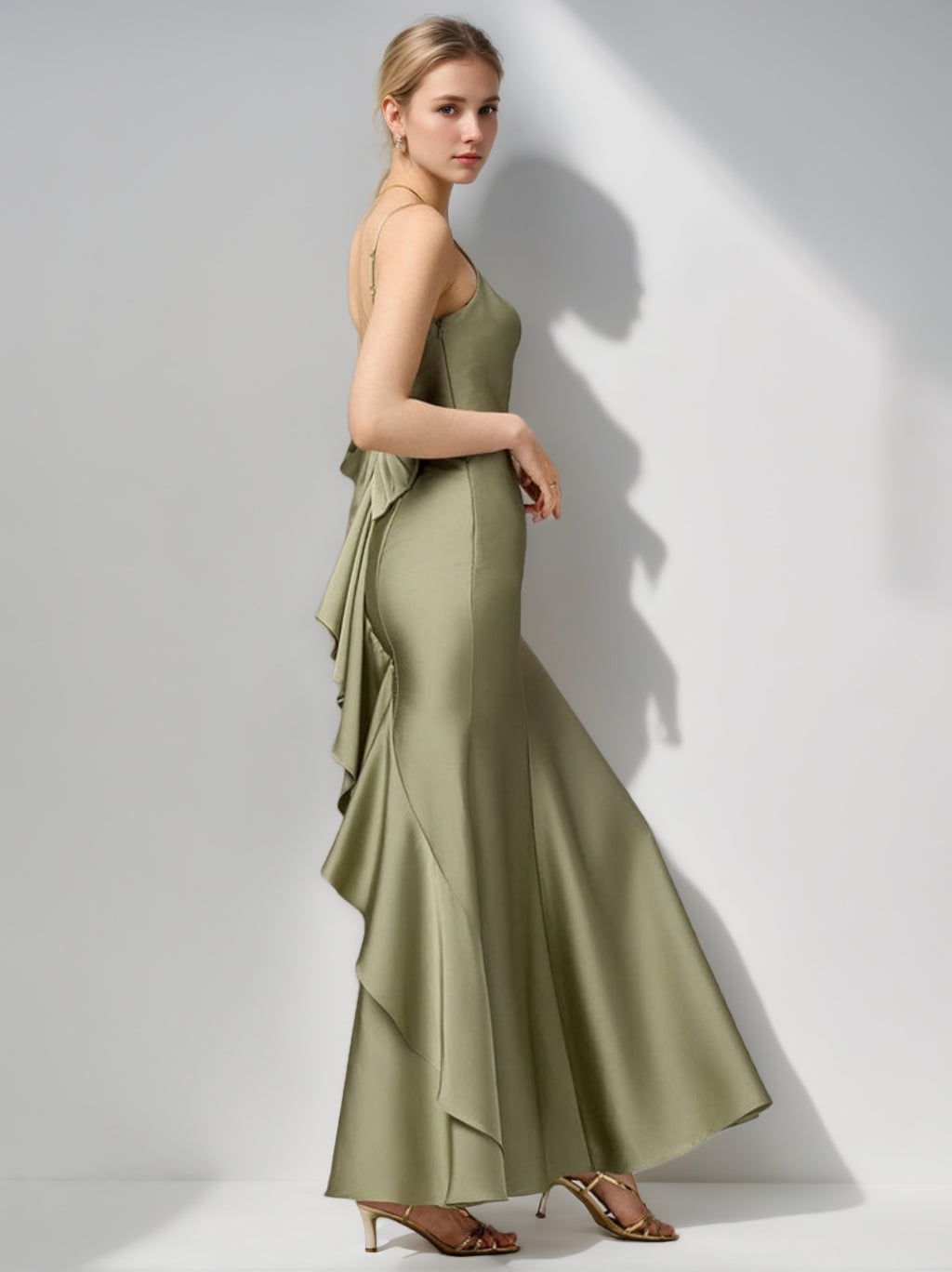 Sheath/Column Satin Pleated Sleeveless Floor-Length Gown Silk Satin Bridesmaid Dresses with Back-Tie Bowknot