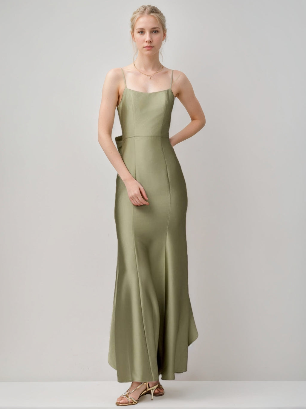 Sheath/Column Satin Pleated Sleeveless Floor-Length Gown Silk Satin Bridesmaid Dresses with Back-Tie Bowknot