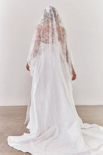 Romantic Lace Scalloped Floral Mantilla Long Bridal Wedding Veil