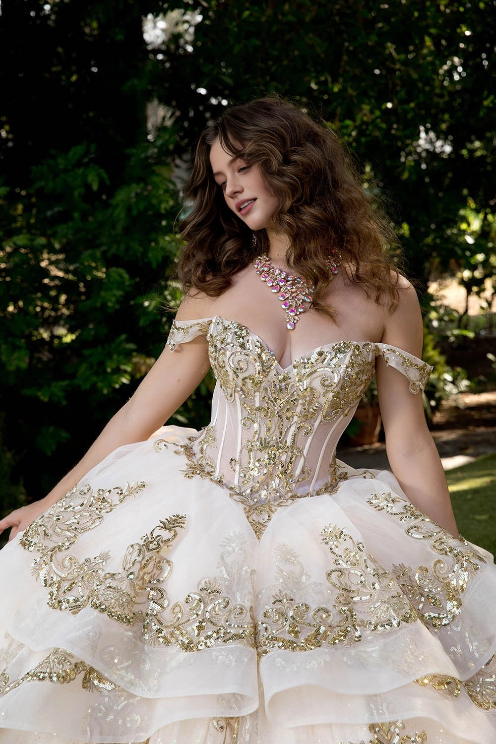 Luxury Ball Gown Sweetheart Off‑Shoulder Corset Back Chapel Train Quinceanera Dress