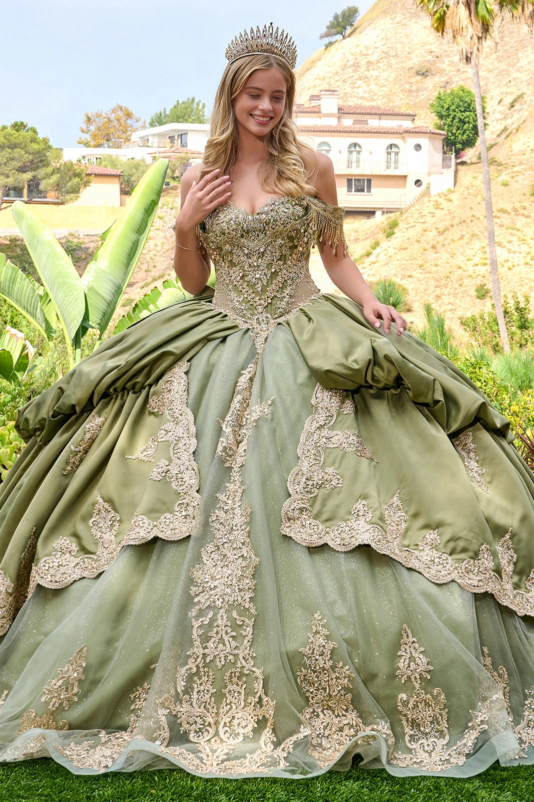 Luxury Ball Gown Sweetheart Off‑Shoulder Corset Back Cathedral Train Quinceanera Dress