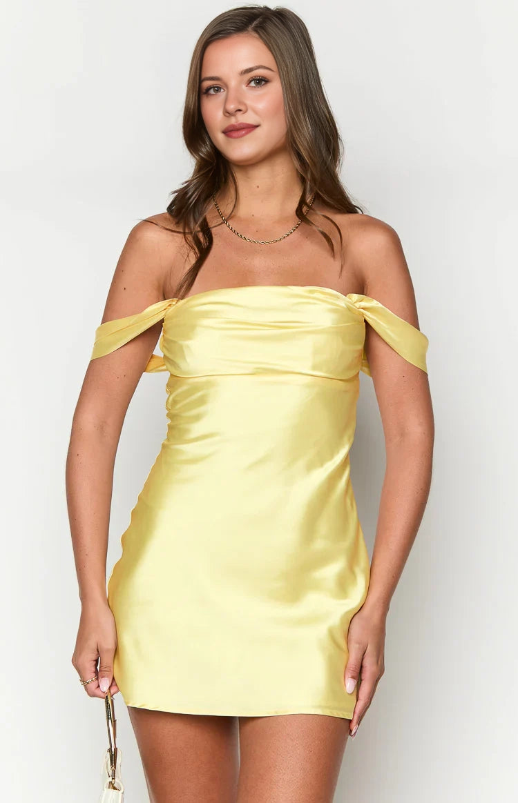Slip off shoulder strapless plain back mini homecoming dress
