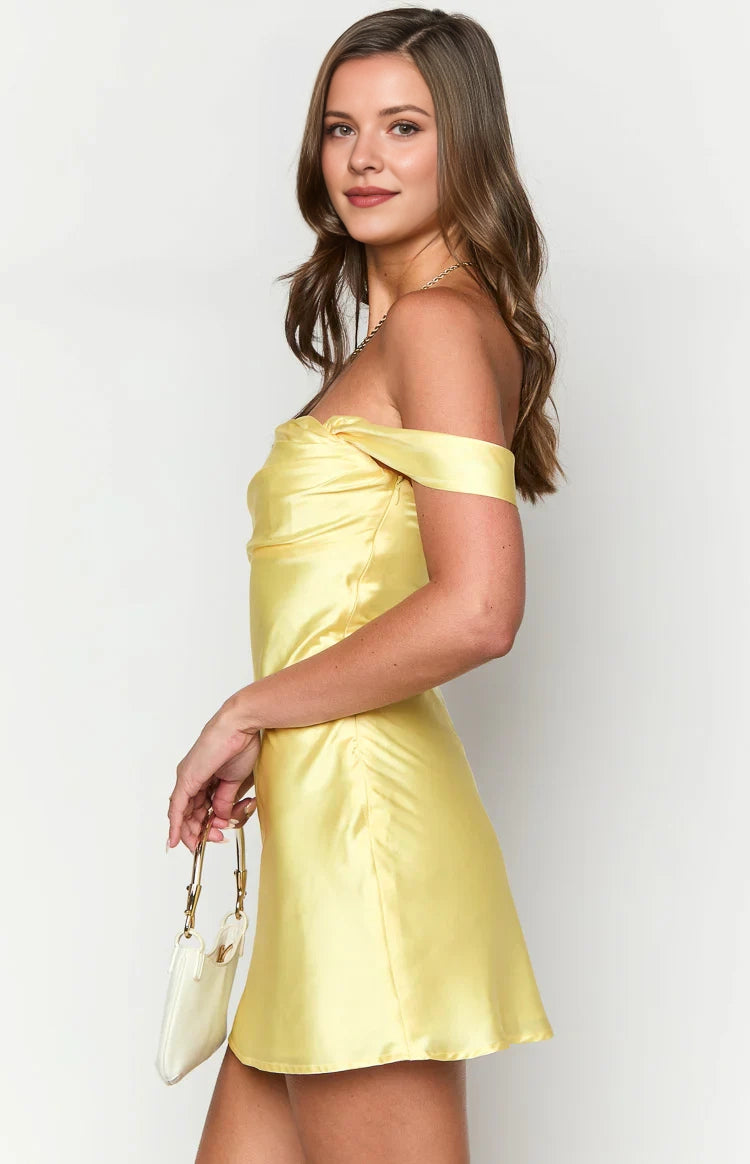 Slip off shoulder strapless plain back mini homecoming dress