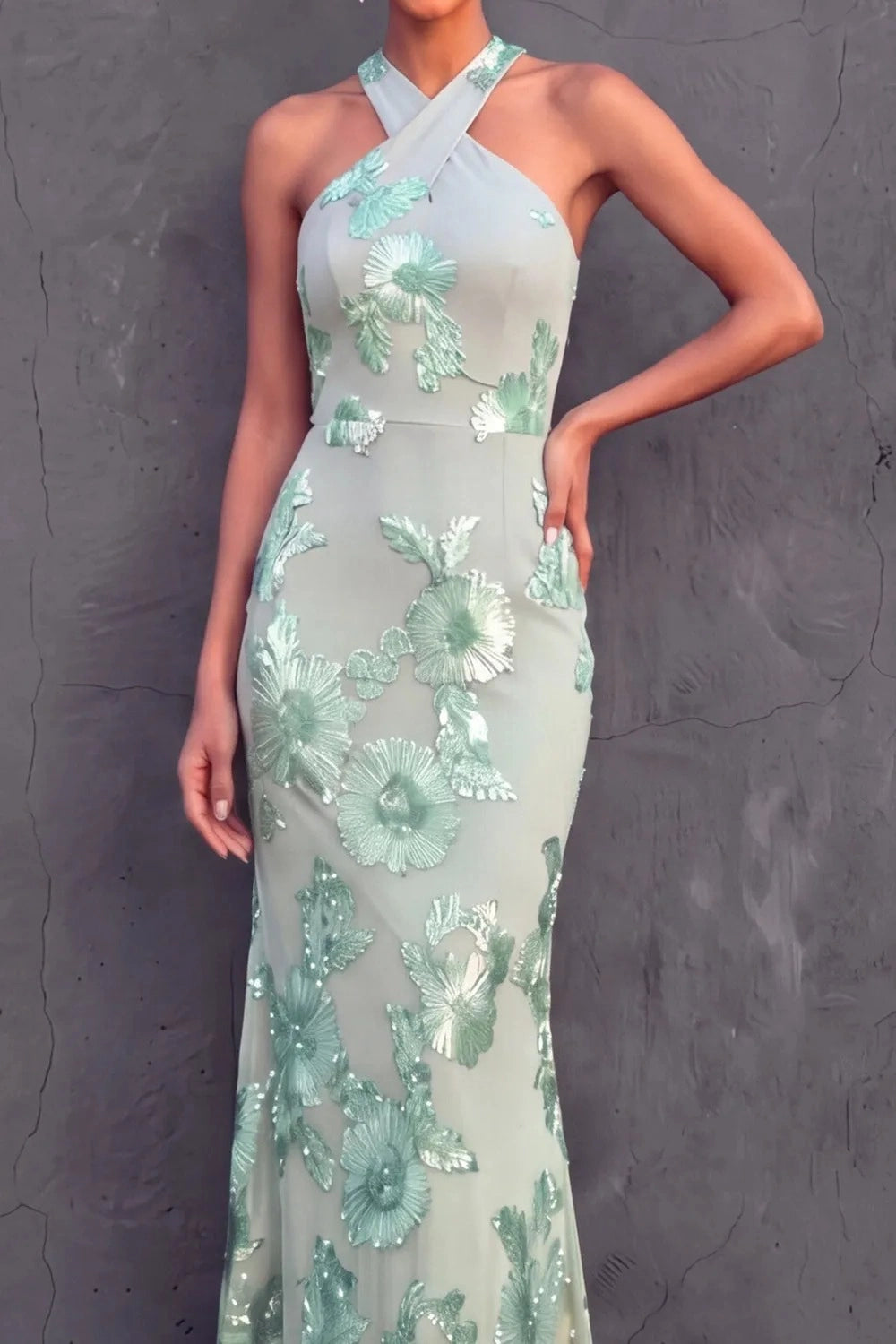 Elegant Mermaid Halter Sleeveless Crisscross‑Back Long Prom Bridesmaid Gown