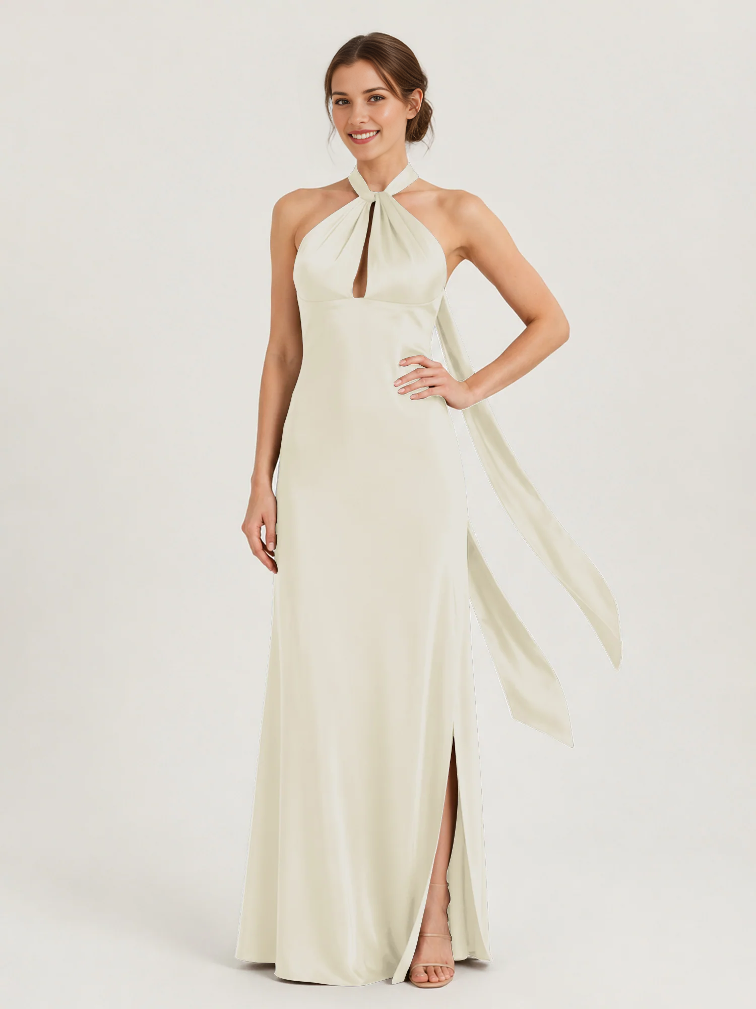Vestido largo de dama de honor con hombros descubiertos, escote corazón, cintura plisada de tul y lazo en la espalda.