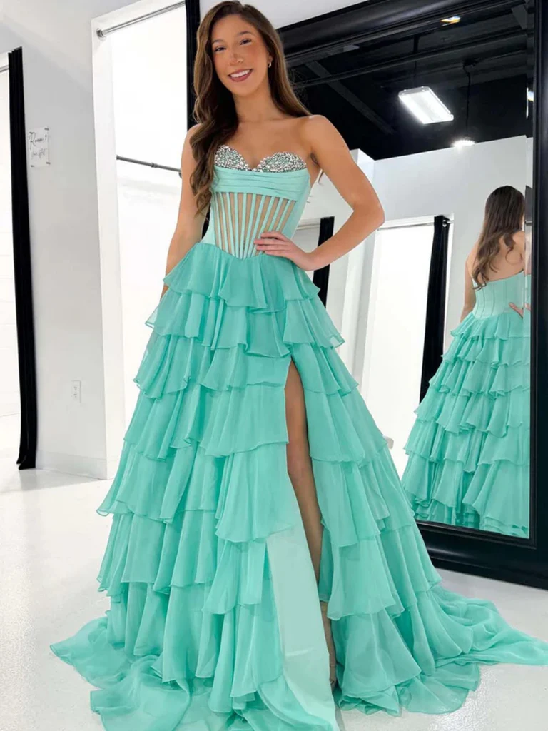 Vestidos largos de fiesta asimétricos con corte de princesa y sin tirantes, con cuentas y capas. Vestidos de noche formales con capas.