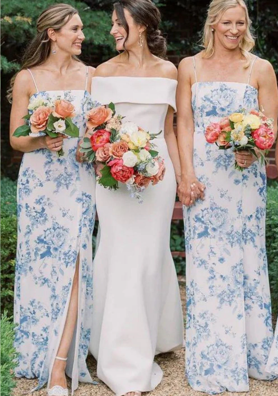 Gorgeous Spaghetti Straps Blue Floral Printed Long Bridesmaid Dress Bodycon Dress with Side Slit for Bridal Party