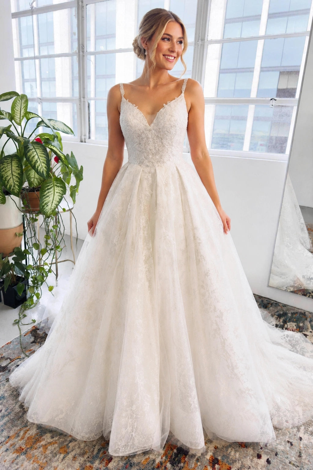 Vedress elegant luxury lace ballgown wedding dress spaghetti v neck full tulle skirt for church formal bride