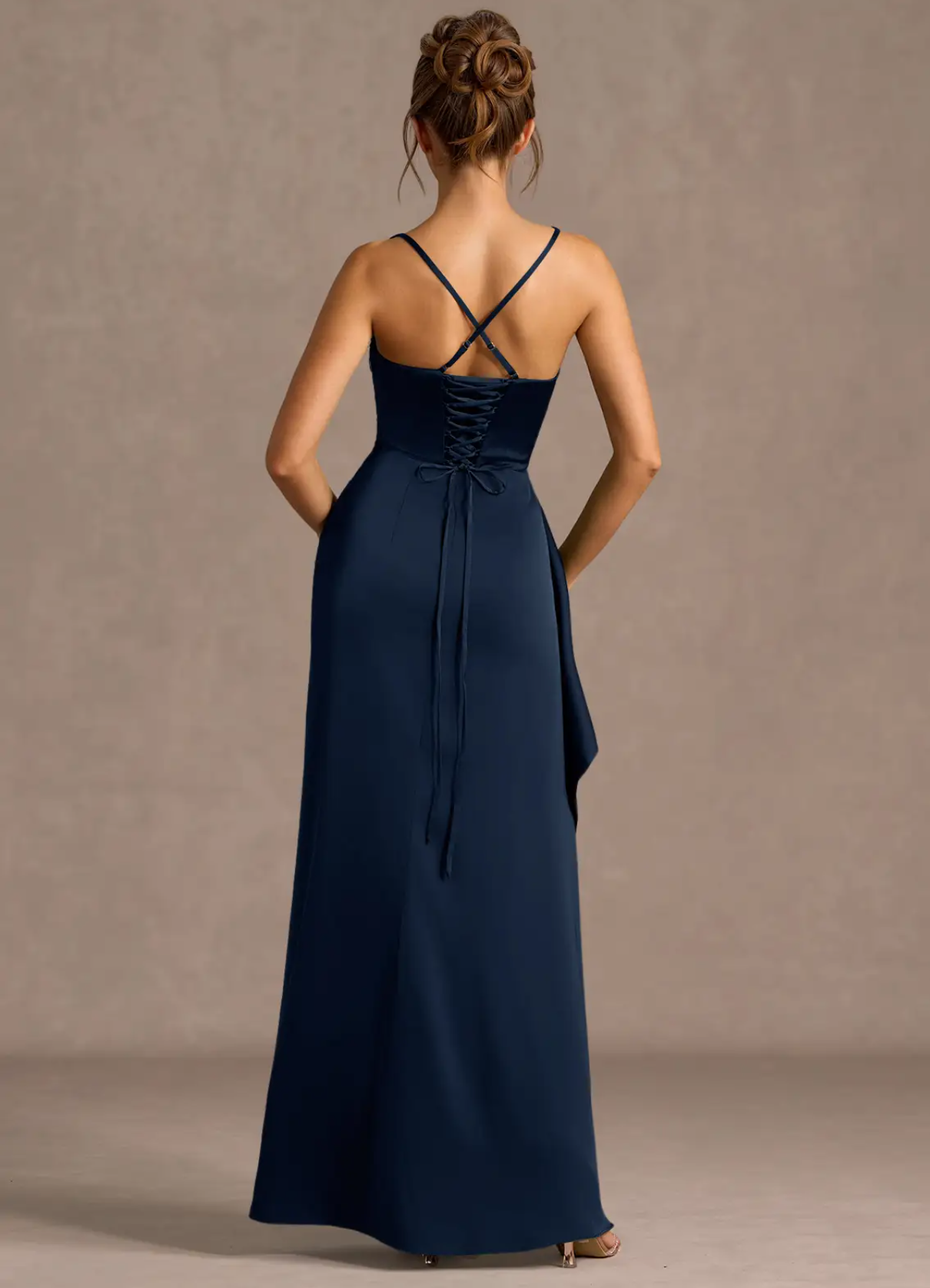 Women's Sleeveless Sweetheart Neck Evening Gown Maxi Dress Satin Solid Backless with Side Draped High Slit