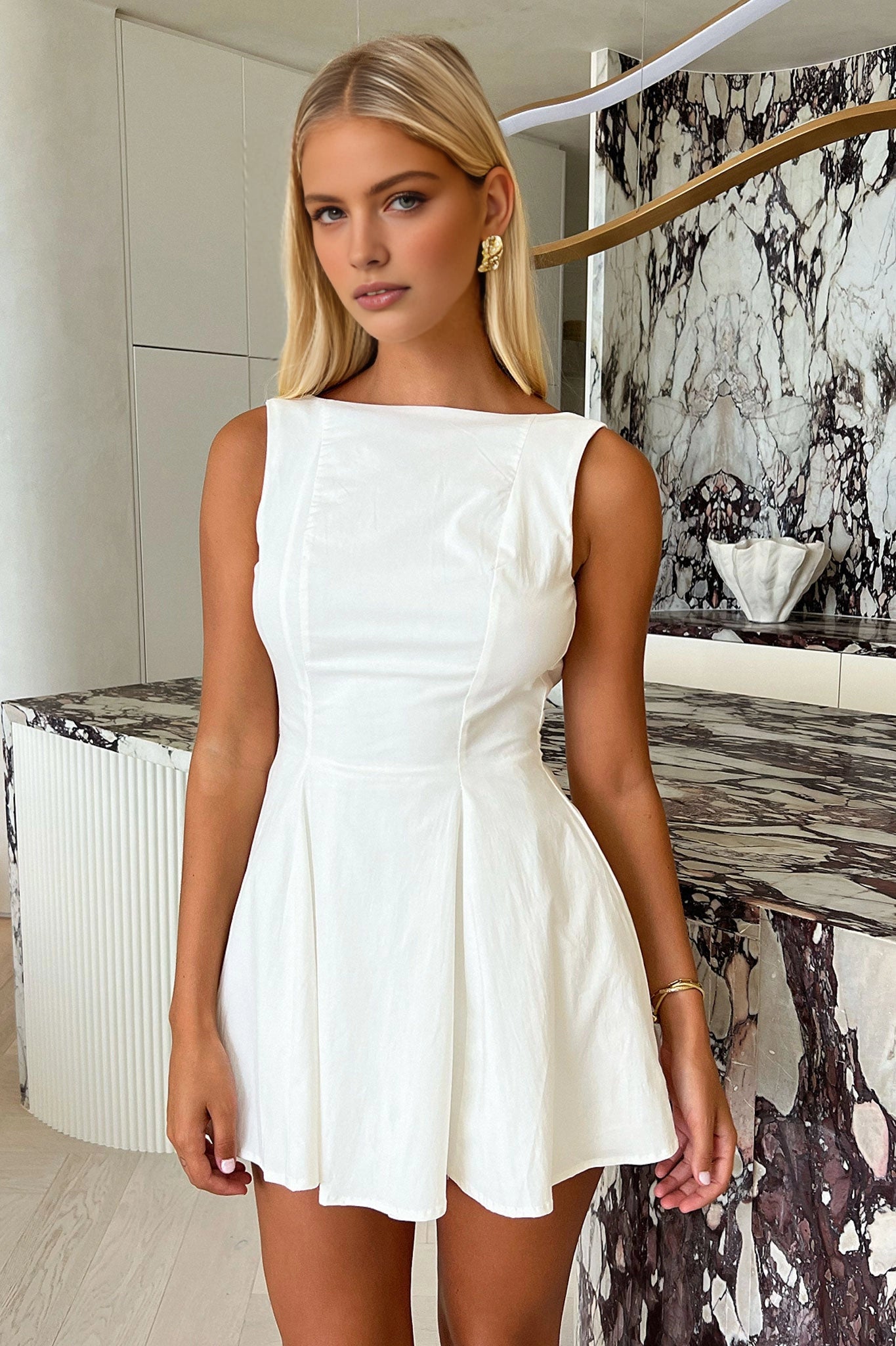 Elegant A-Line Boat Neck Sleeveless Low Open Back Mini Homecoming Dress