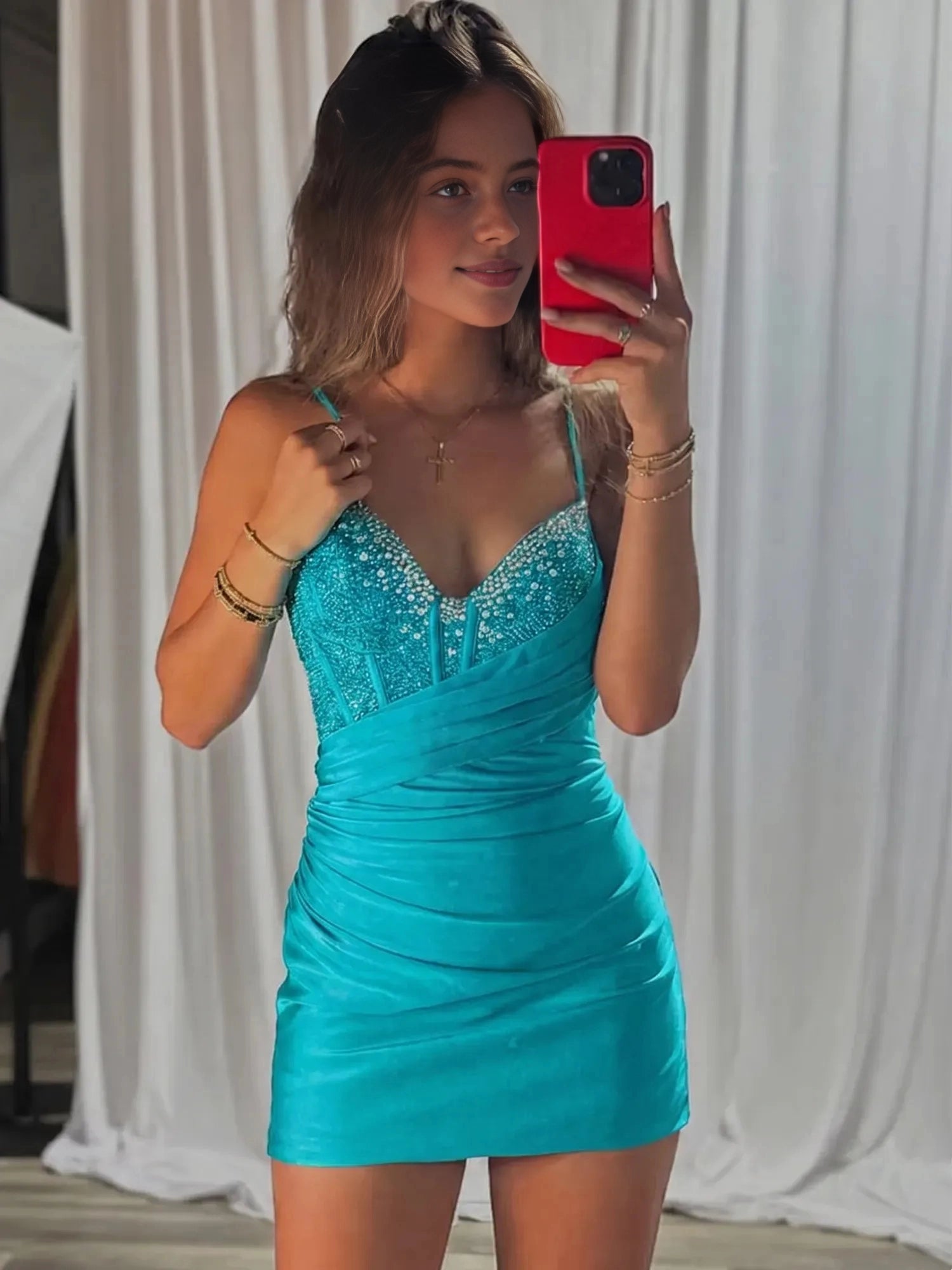 Glamorous Sheath V‑Neck Spaghetti Strap Ruched‑Back Short Homecoming Dress 