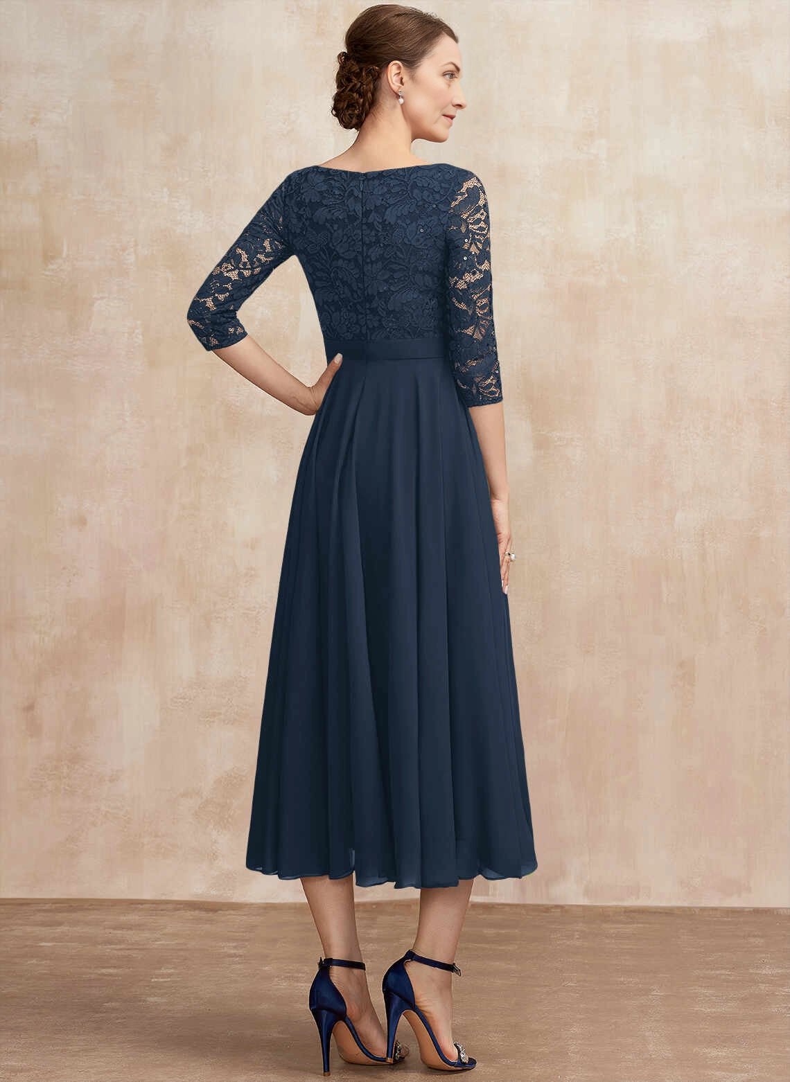 Modest A‑Line Bateau‑Neck Elbow‑Sleeve Zip‑Back Midi Mother Of The Bride Dress
