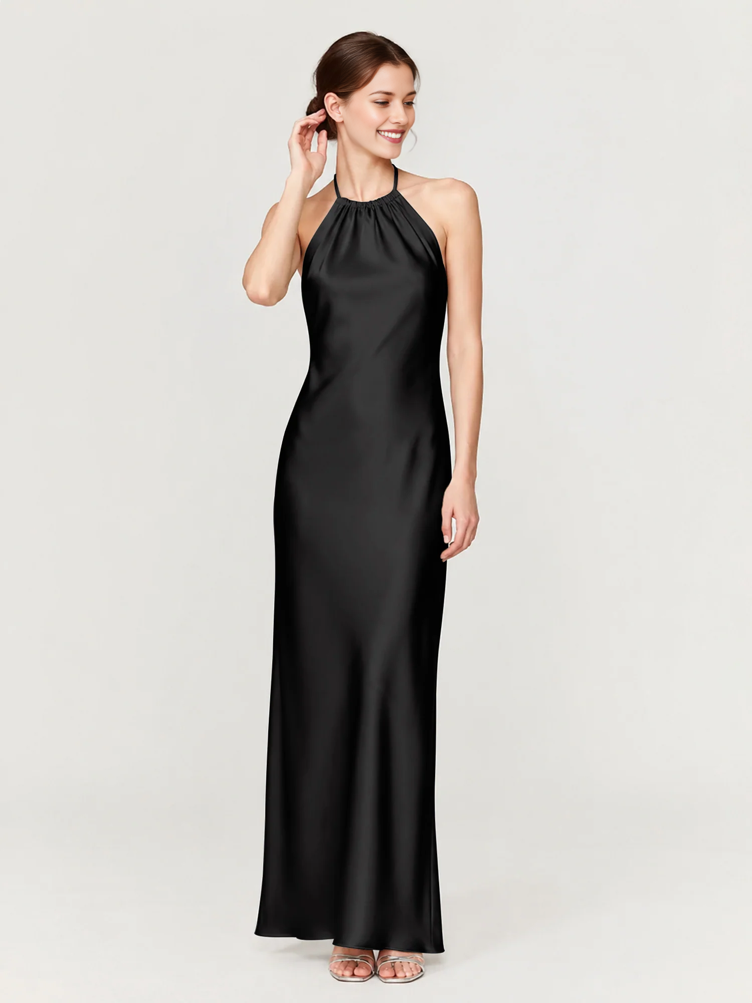 Vestido largo de dama de honor con hombros descubiertos, escote corazón, cintura plisada de tul y lazo en la espalda.