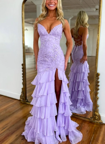 Elegante Vestido de Noche Sirena sin Tirantes con Apliques Florales, Abertura Alta y Volantes por Niveles para Fiesta de Gala/Prom