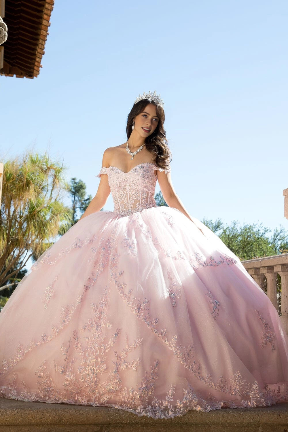 Elegant Ball Gown Sweetheart Off‑Shoulder Corset Back Court Train Quinceanera Dress