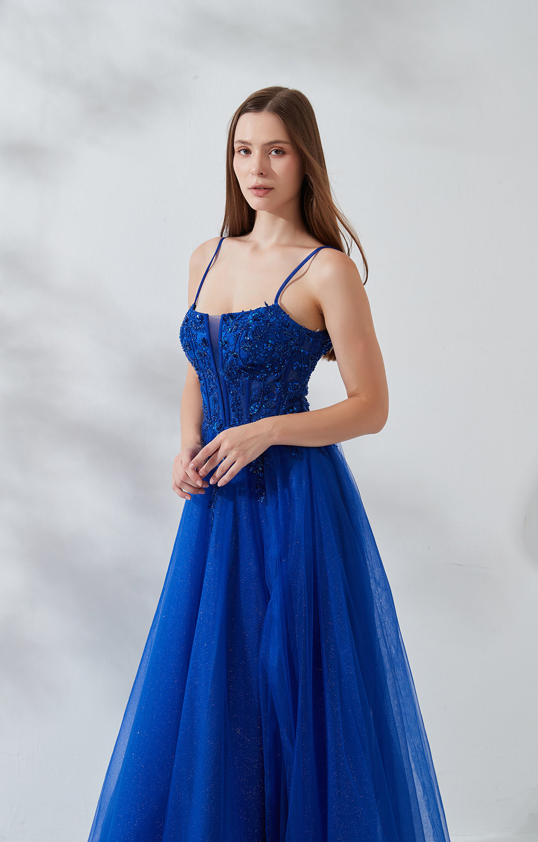 Elegante Vestido de Gala Acampanado de Tul con Brillantina y Corsé para Fiesta de Graduación y Dama de Honor