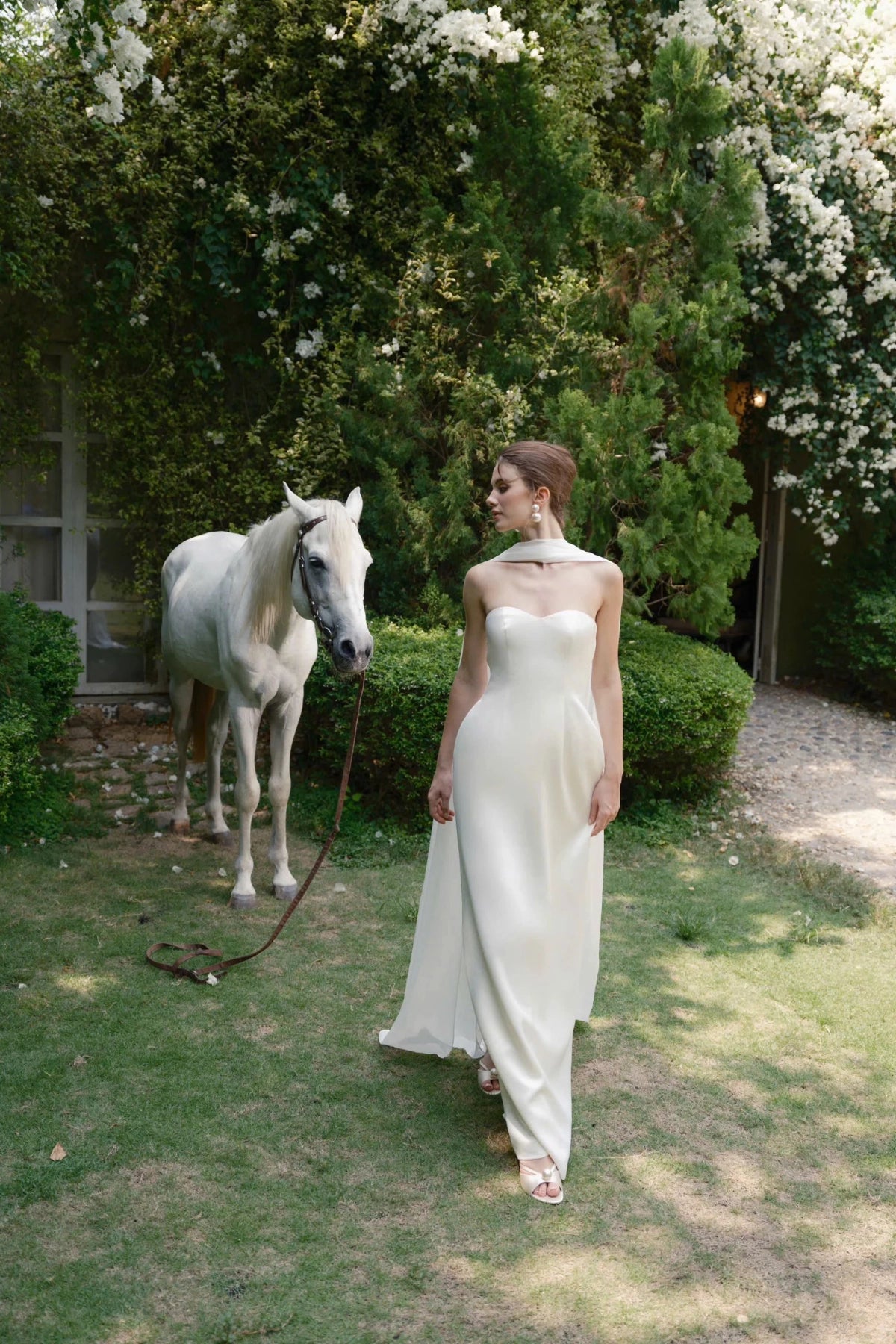 Chic Sheath Sweetheart Cape Sleeves Open Back Floor Length Wedding Gown