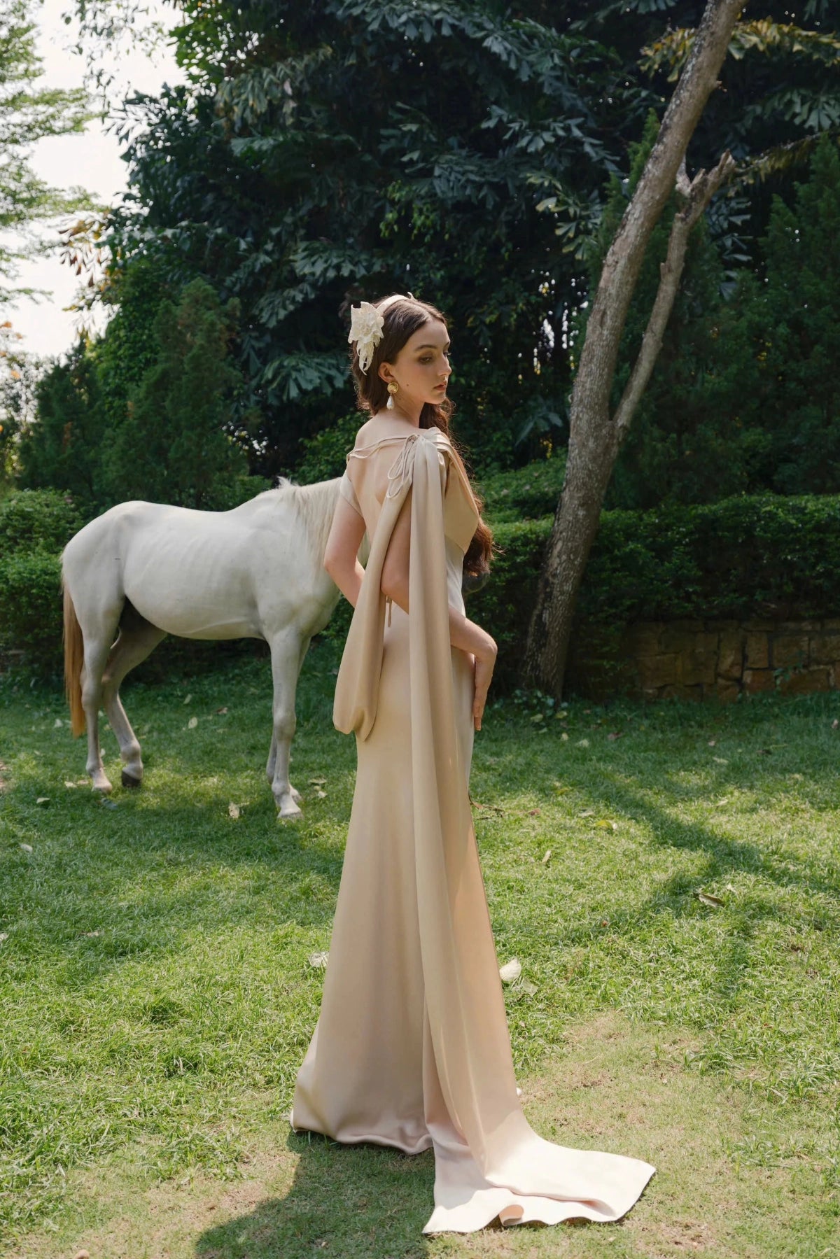 Luxury Sheath Cowl Sleeveless Open Back Floor‑Length Wedding Dress