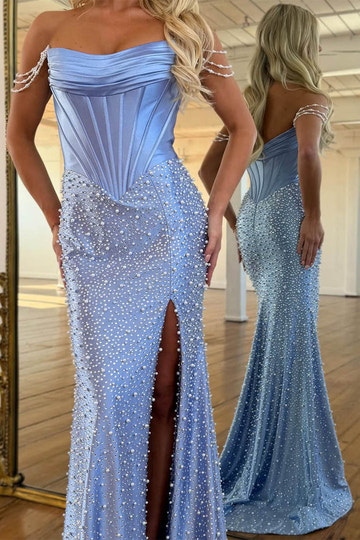 Vestido de fiesta de sirena de satén con hombros descubiertos, perlas, cola y tirantes de cristal