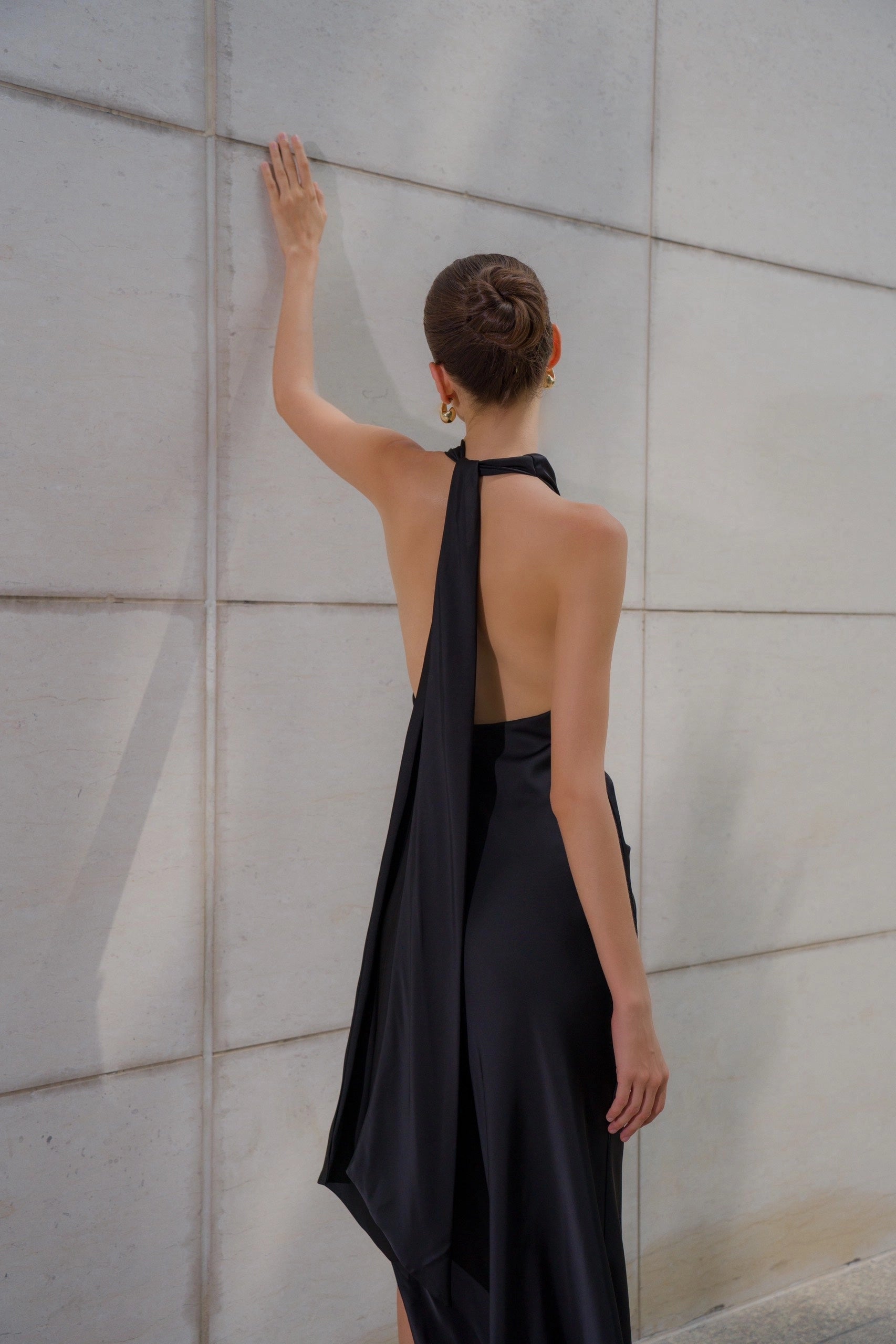 Elegant Sheath Halter Sleeveless Open‑Back Maxi Bridesmaid Dress
