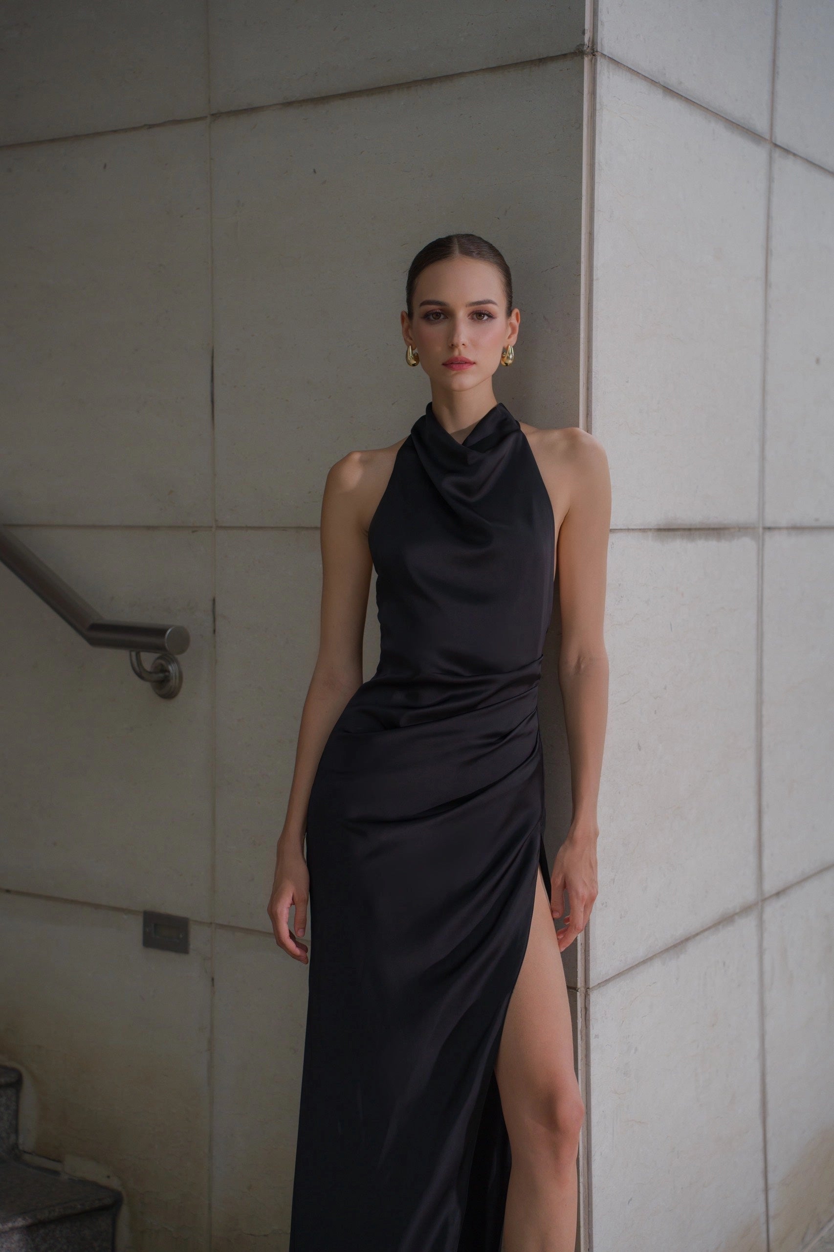 Elegant Sheath Halter Sleeveless Open‑Back Maxi Bridesmaid Dress