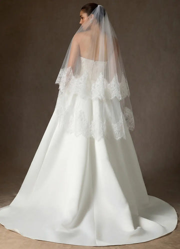 Romantic Sheer Tulle Floral Lace Fingertip Length Bridal Wedding Veil