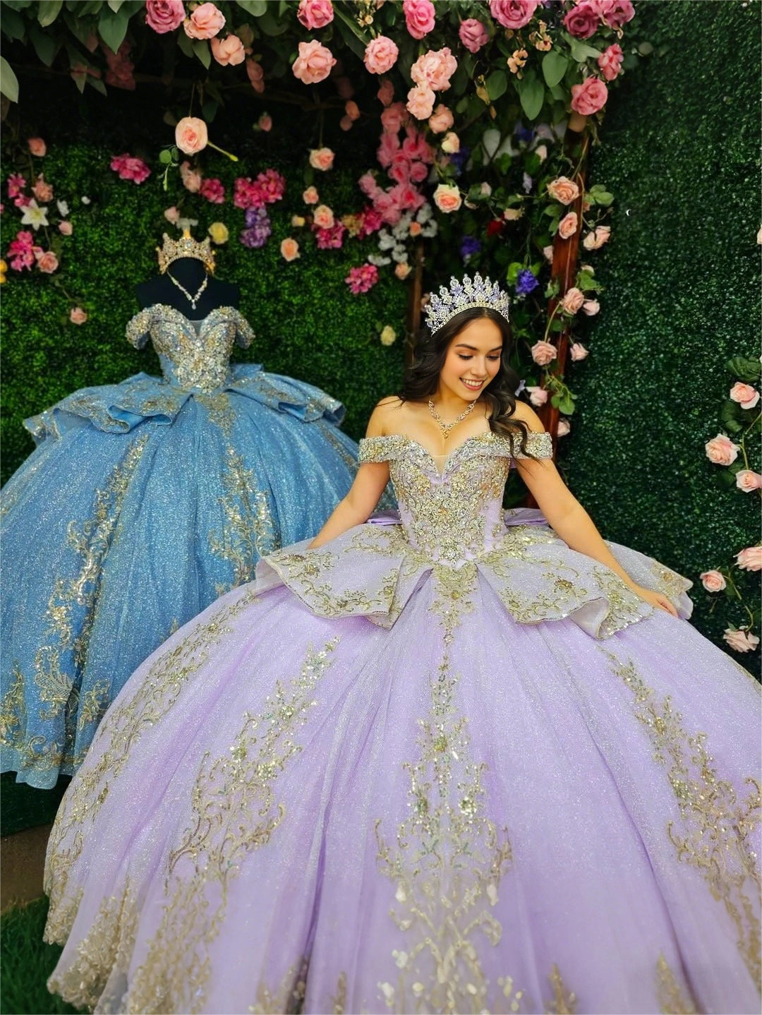 Elegant Dusty Blue Ball Gown Off-Shoulder Short Sleeve Lace-Up Back Court Train Quinceanera Dress