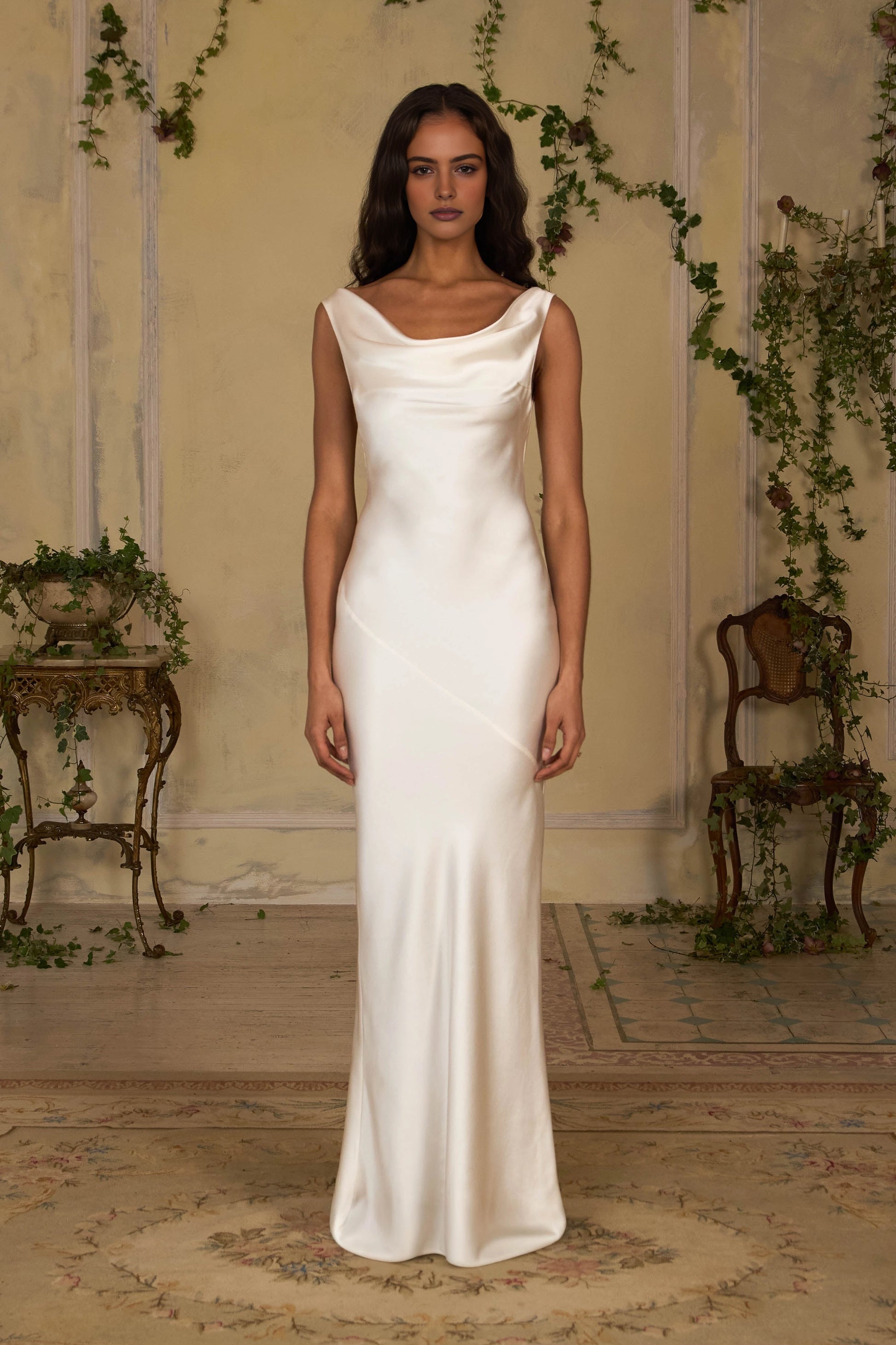 Chic Sheath Cowl‑neck Sleeveless Cowl‑back Floor‑length Prom Dress