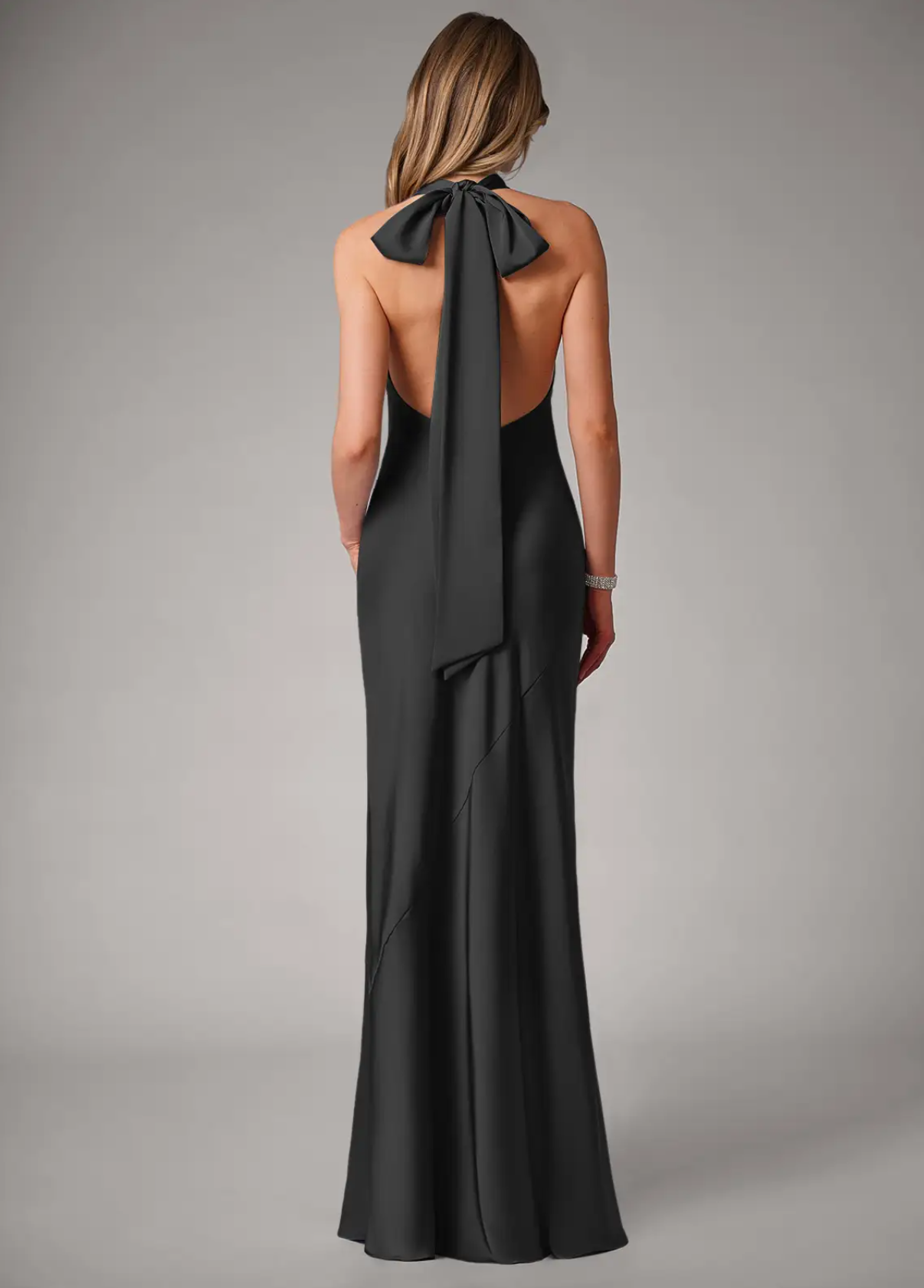 Elegant Open Back Evening Dress Halter Neck Mermaid Bridesmaid Dresses with Dramatic Back Bow