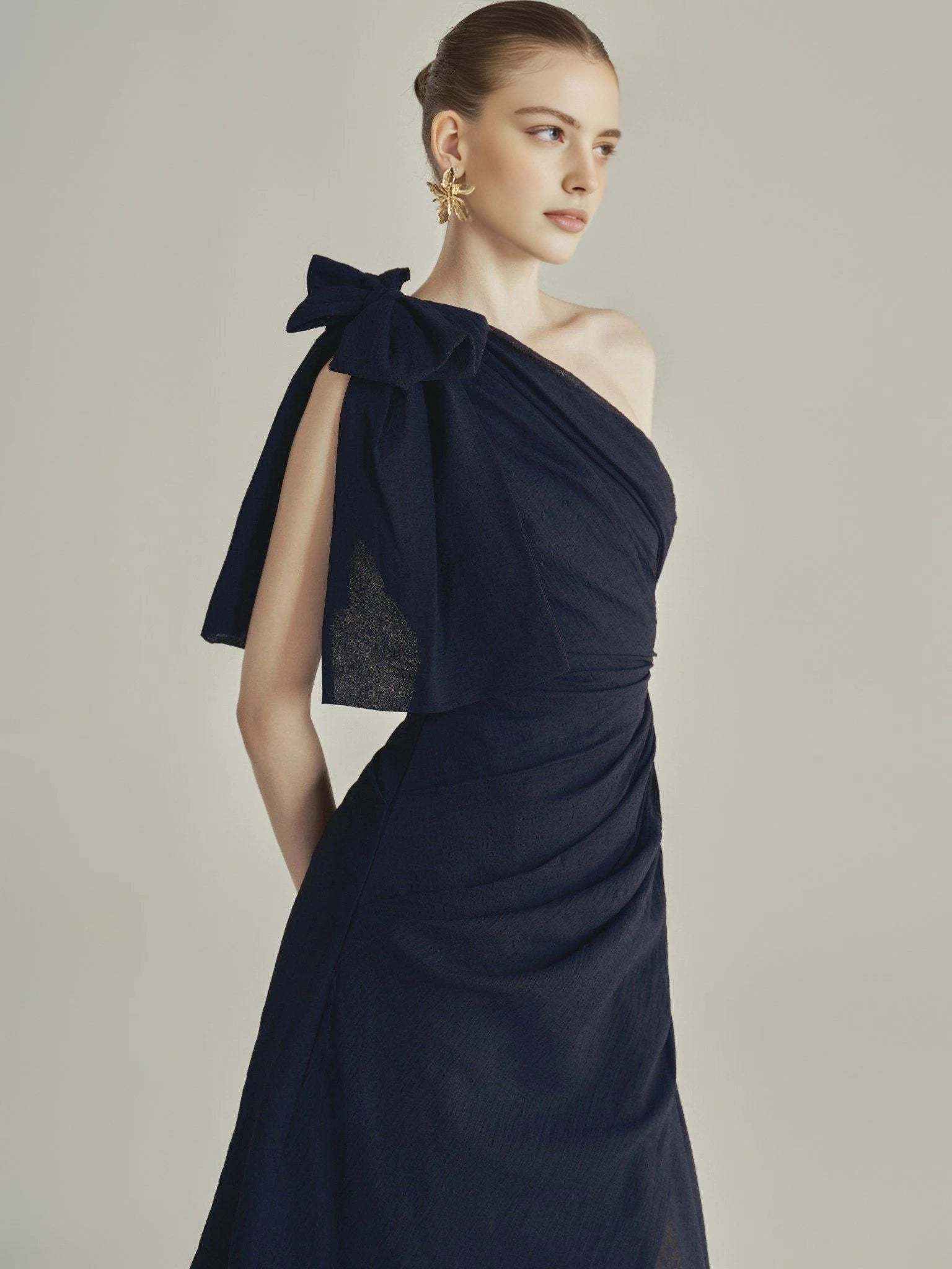 Chic A‑line One‑shoulder Bow‑sleeve Solid‑back Midi‑length Prom Dress