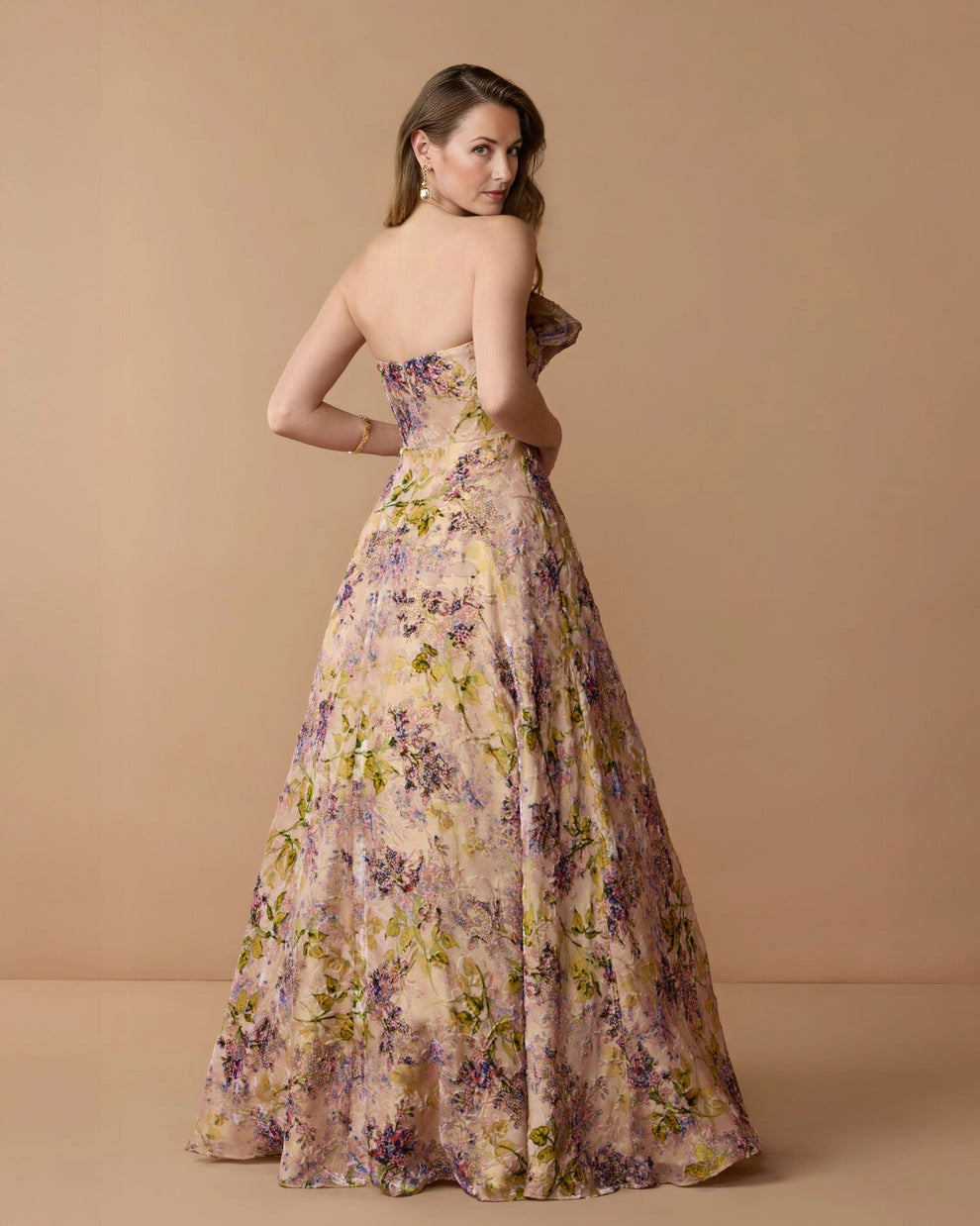 strapless open back,smocked invisible zipper back,printed organza fabric,voluminous a‑line silhouette