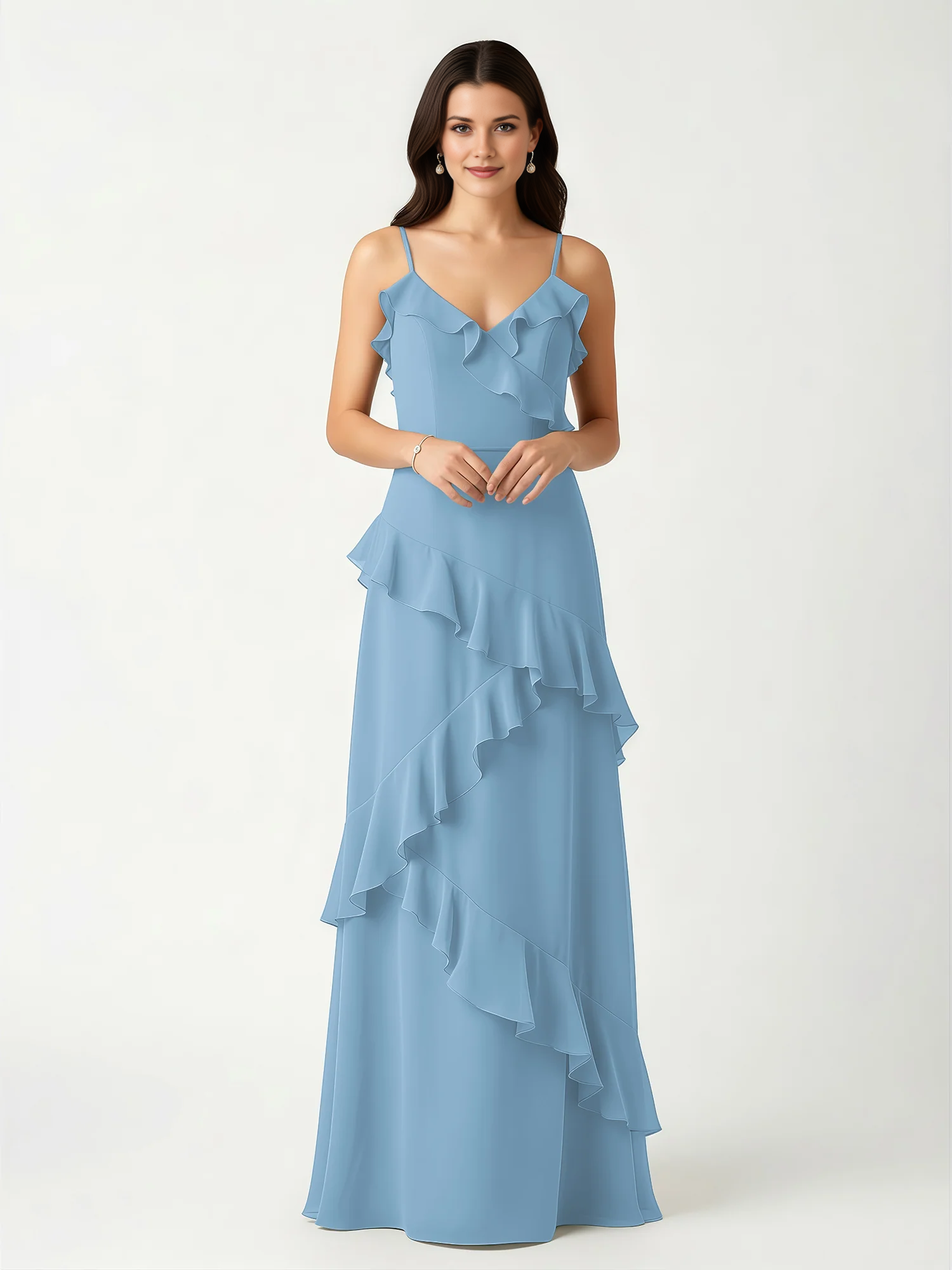 Vestido largo de dama de honor de chifón con cuello de pico, tirantes finos y volantes asimétricos