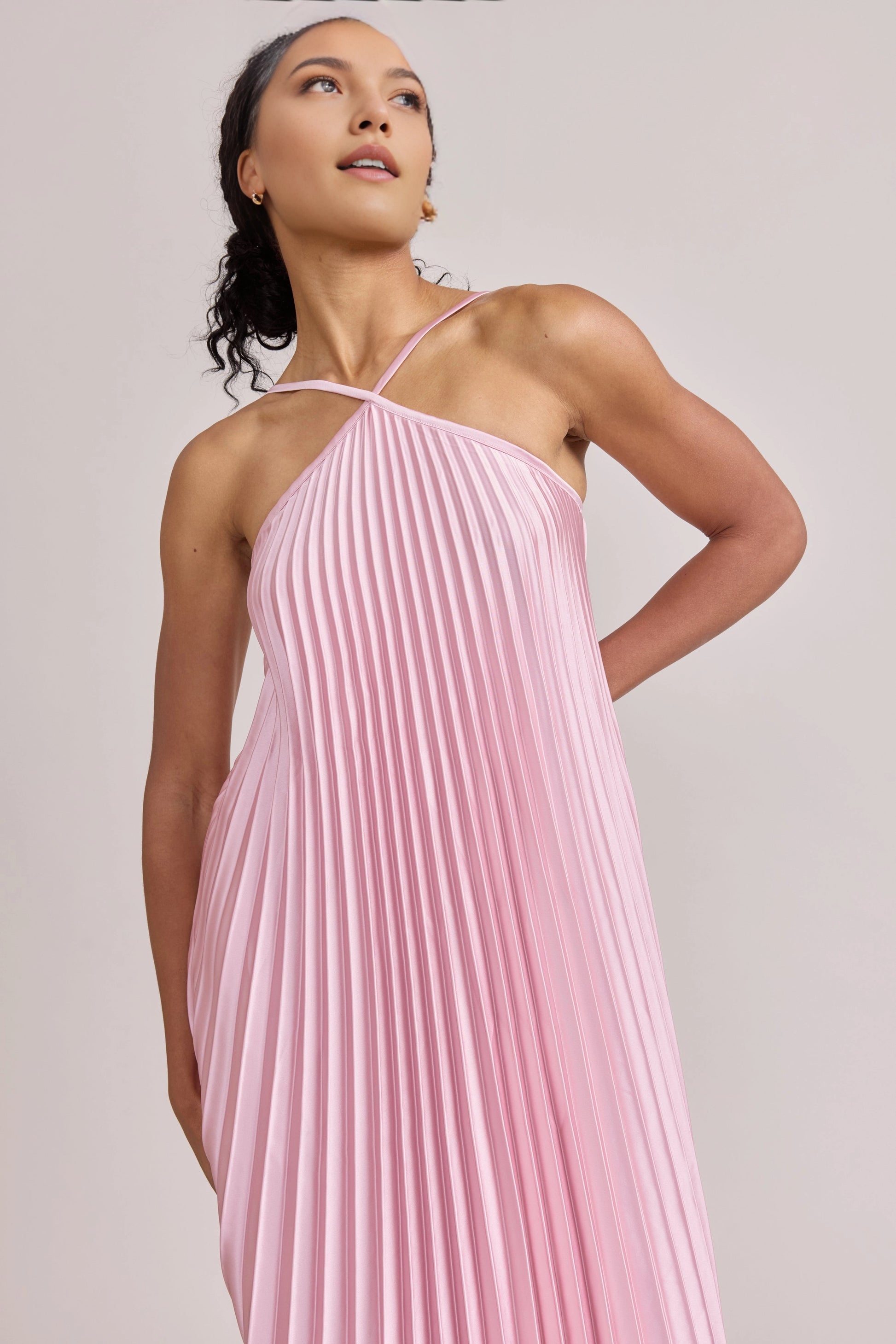Pink A Line Halter Sleeveless Open Back Midi Bridesmaid Dress Vedress