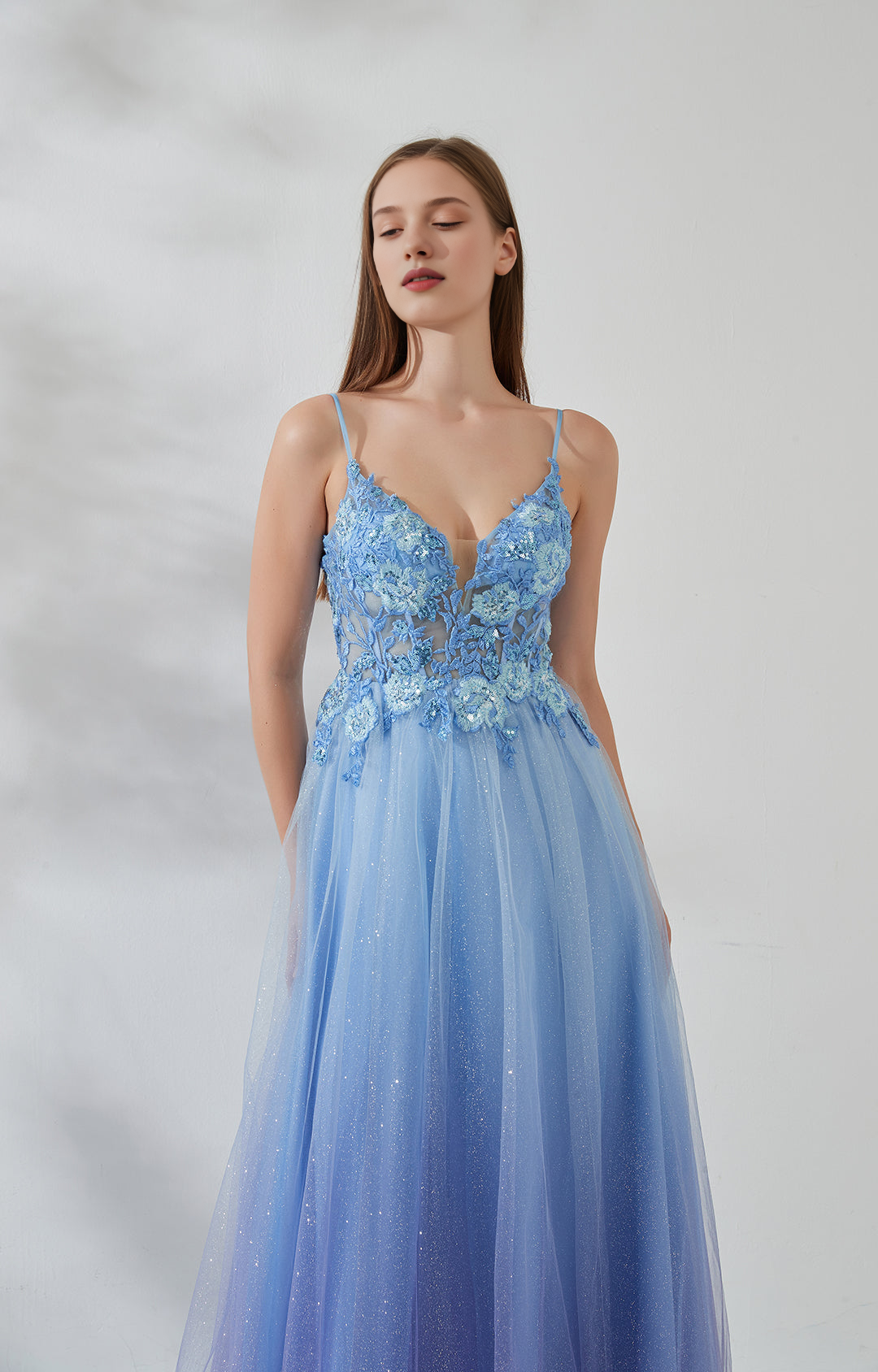 Romantic Glitter Tulle Spaghetti Straps V Neck Floor-length Prom Dress A-line Open Back Gown