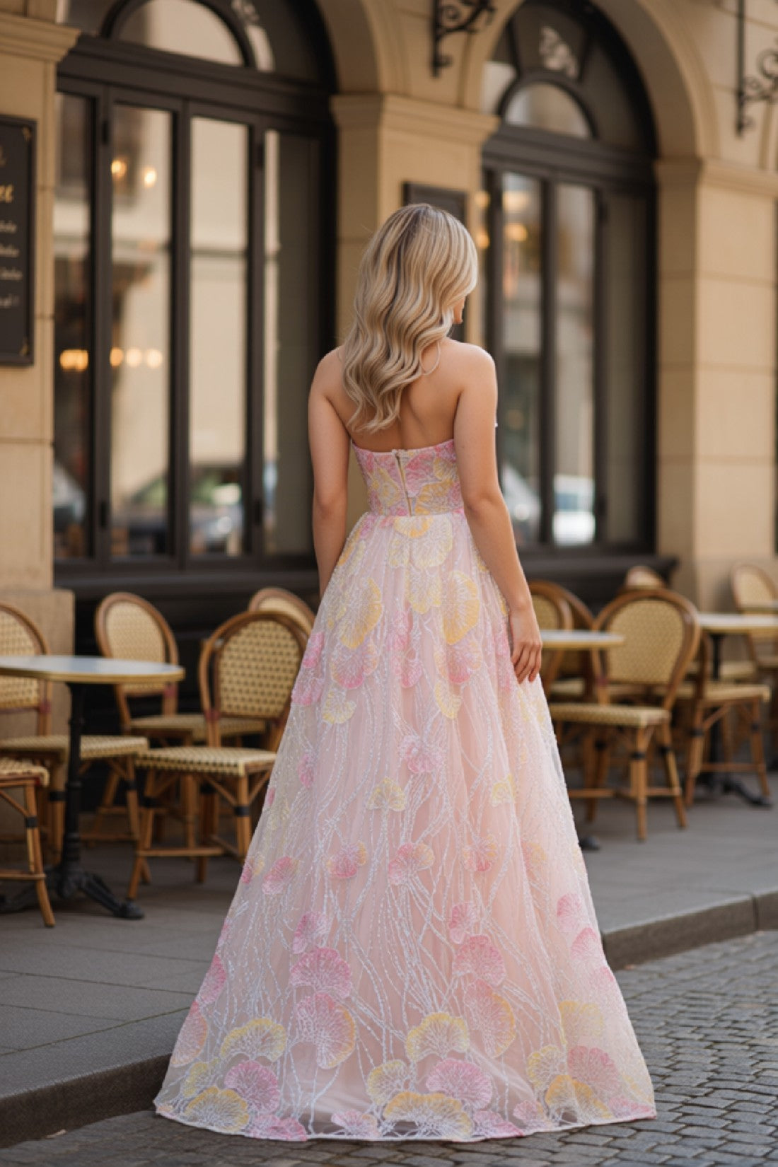 Vestido de fiesta de corte A, tipo princesa, sin tirantes, con aplicaciones florales y bordados, vestido largo elegante de noche