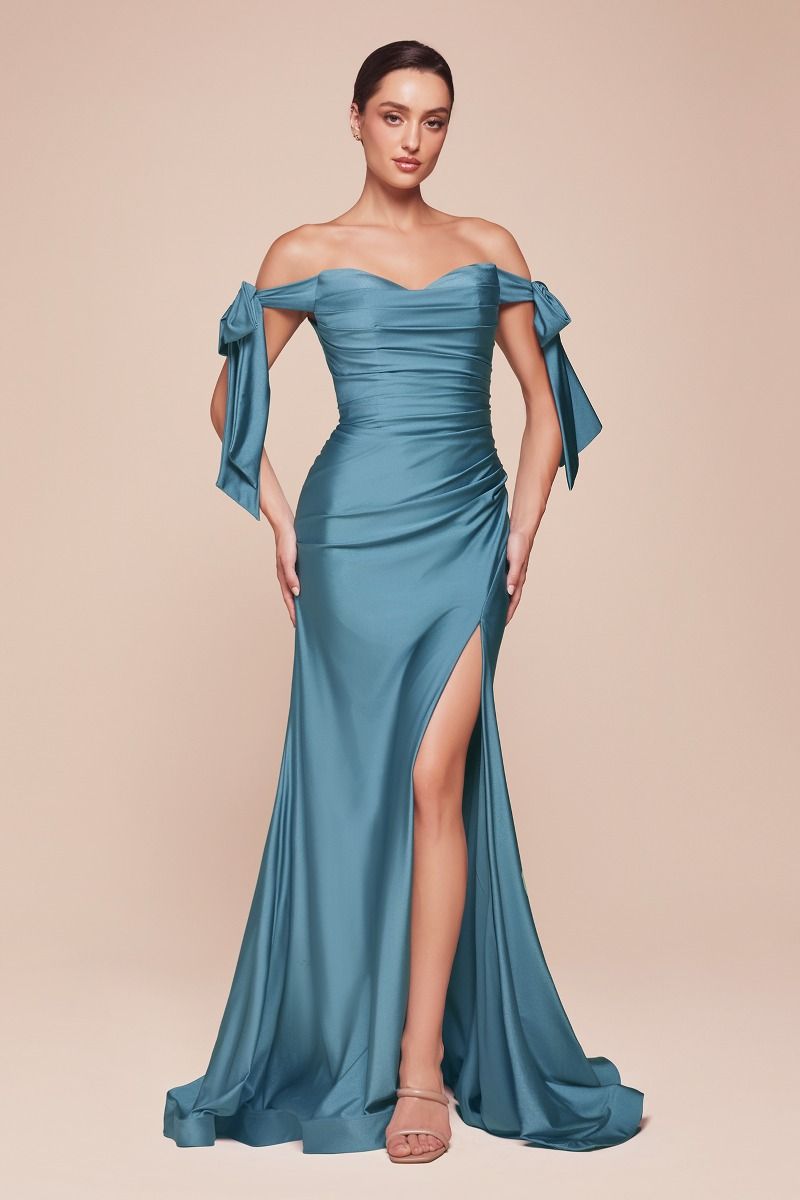Vestido de dama de honor de satén con hombros descubiertos y corte sirena - Vestido formal de dama de honor y fiesta de graduación con detalle de lazo y abertura alta