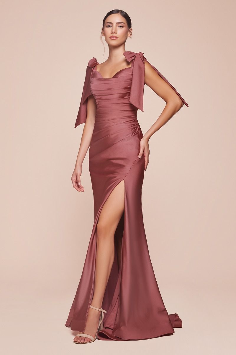 Vestido de dama de honor de satén con hombros descubiertos y corte sirena - Vestido formal de dama de honor y fiesta de graduación con detalle de lazo y abertura alta