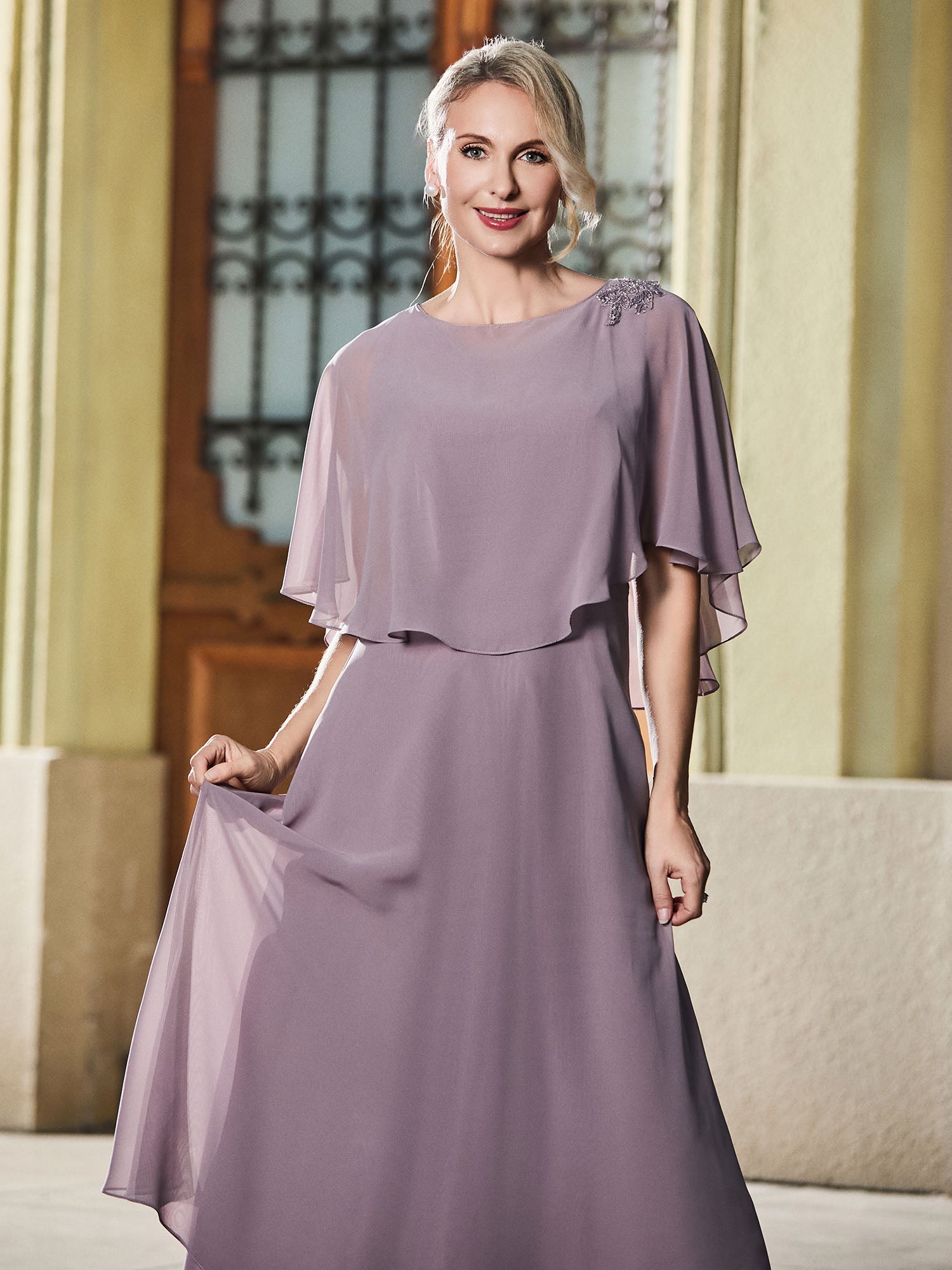 A-Line Midi Dress Dusty Lavender Chiffon Mother of the Bride Dress Round Neck Cape Sleeve with Floral Applique