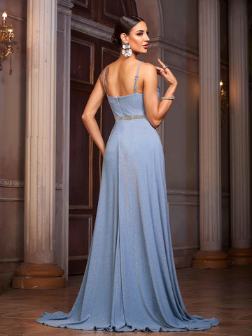 Vestido de Noche con Tirantes de Espagueti de Brillos, Cuello Desbocado, Cintura de Cuentas, Corsé Elegante sin Espalda y Falda Acampanada para Fiesta de Graduación