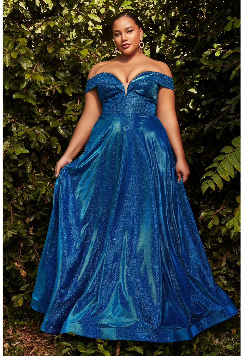 Vestido de fiesta y noche formal con escote en V profundo y corte en A con hombros descubiertos, metalizado rosa